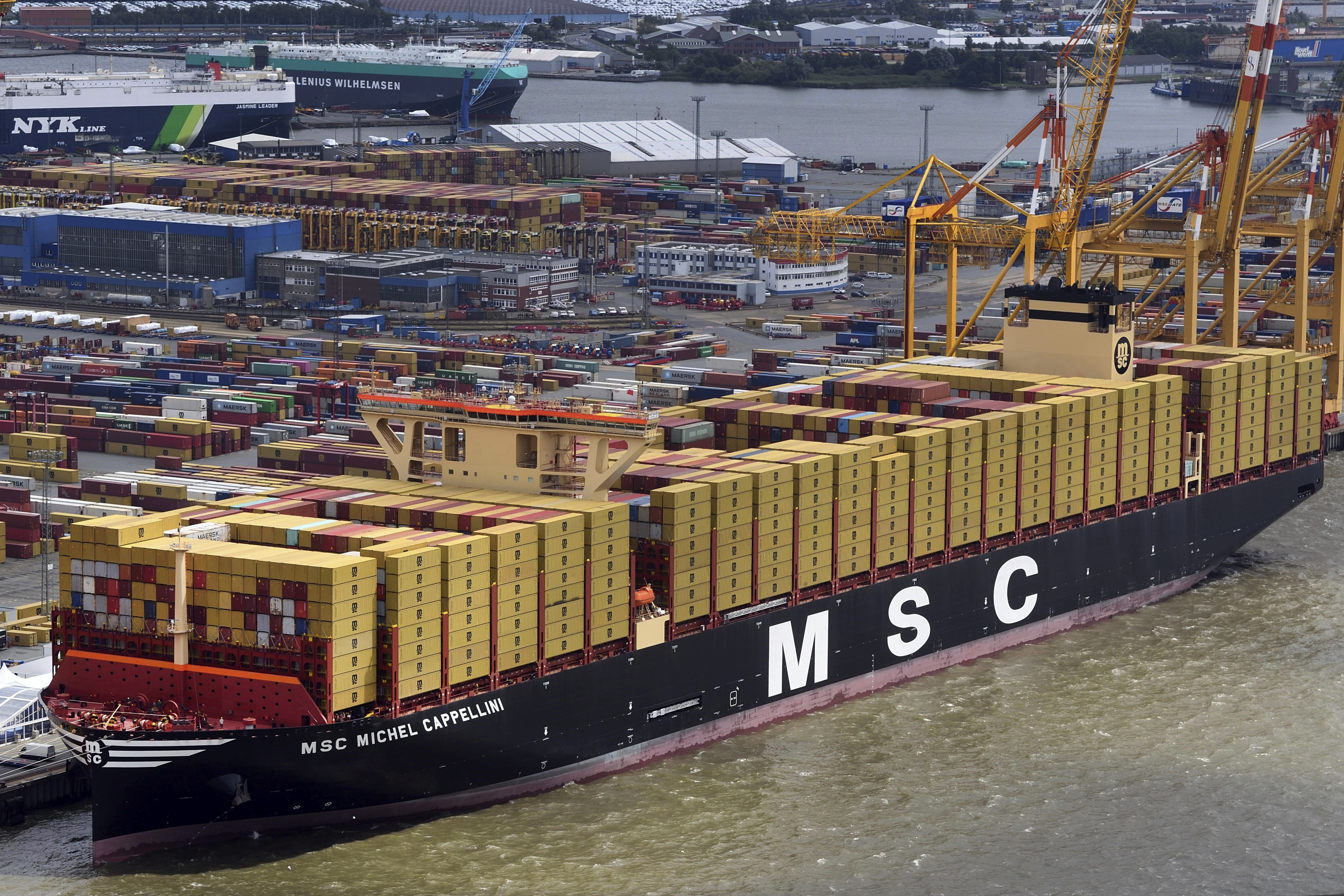 马士基15日表示，MSC葡萄牙籍货柜轮在荷姆兹海峡被伊朗扣留，但马士基并未改变既有的货运部署。美联社
