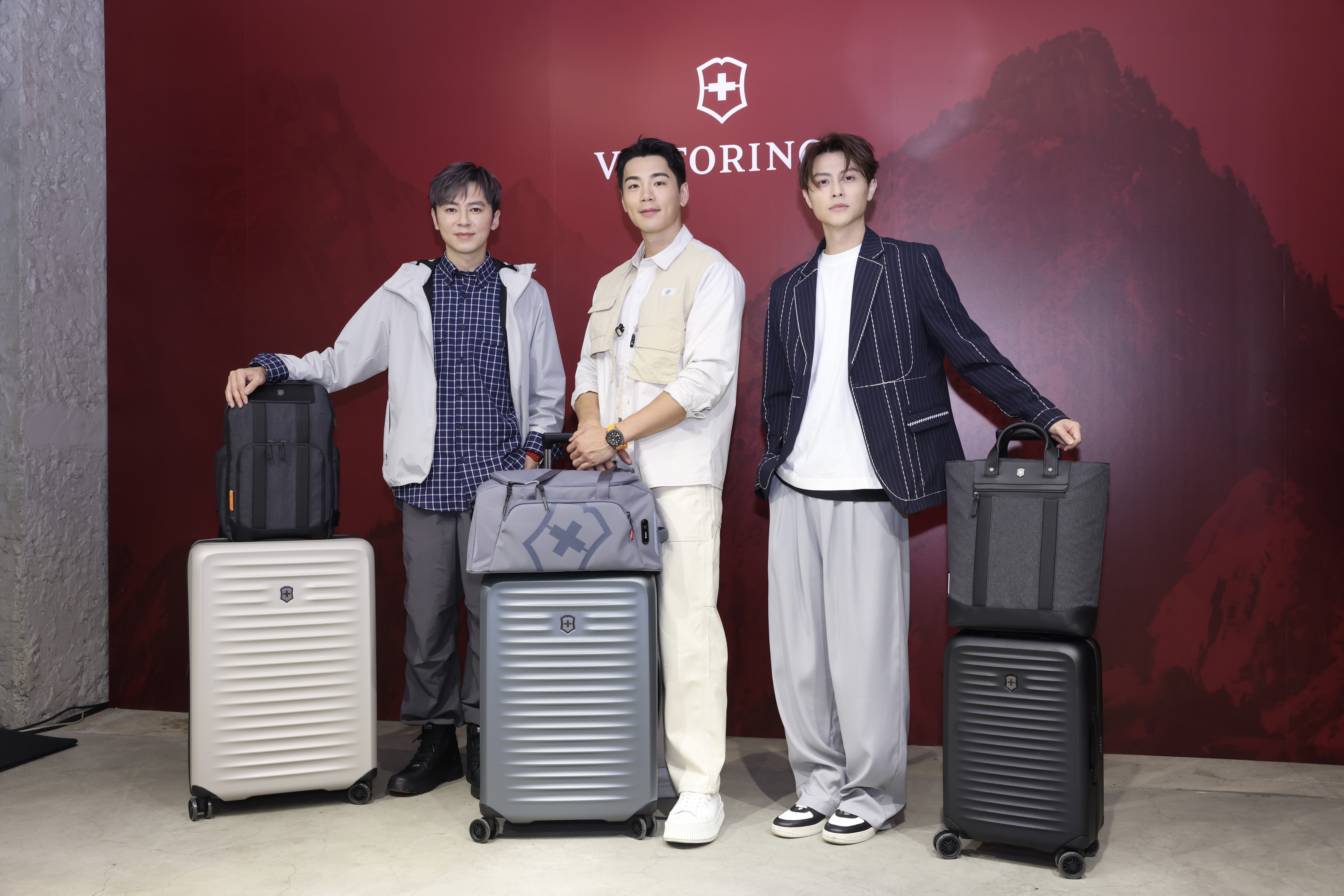 Victorinox全新Airox Advanced行李箱系列上市，找来李国毅（左）、邱胜翊（右）、禾浩辰（中）三位首度同框，一同诠释新品的百搭魅力。记者王聪贤／摄影