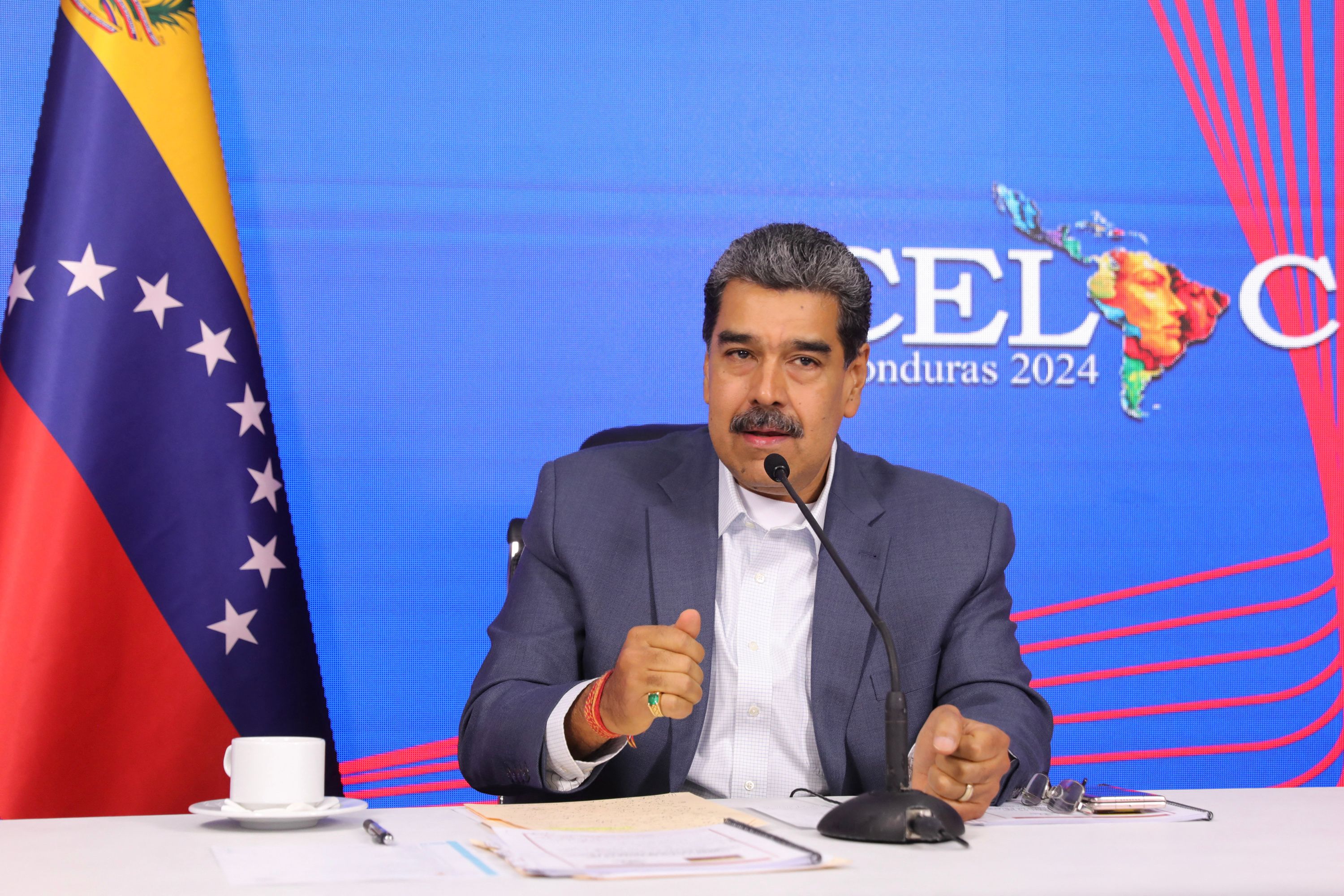 委内瑞拉总统马杜洛16日宣布与厄瓜多断交。法新社