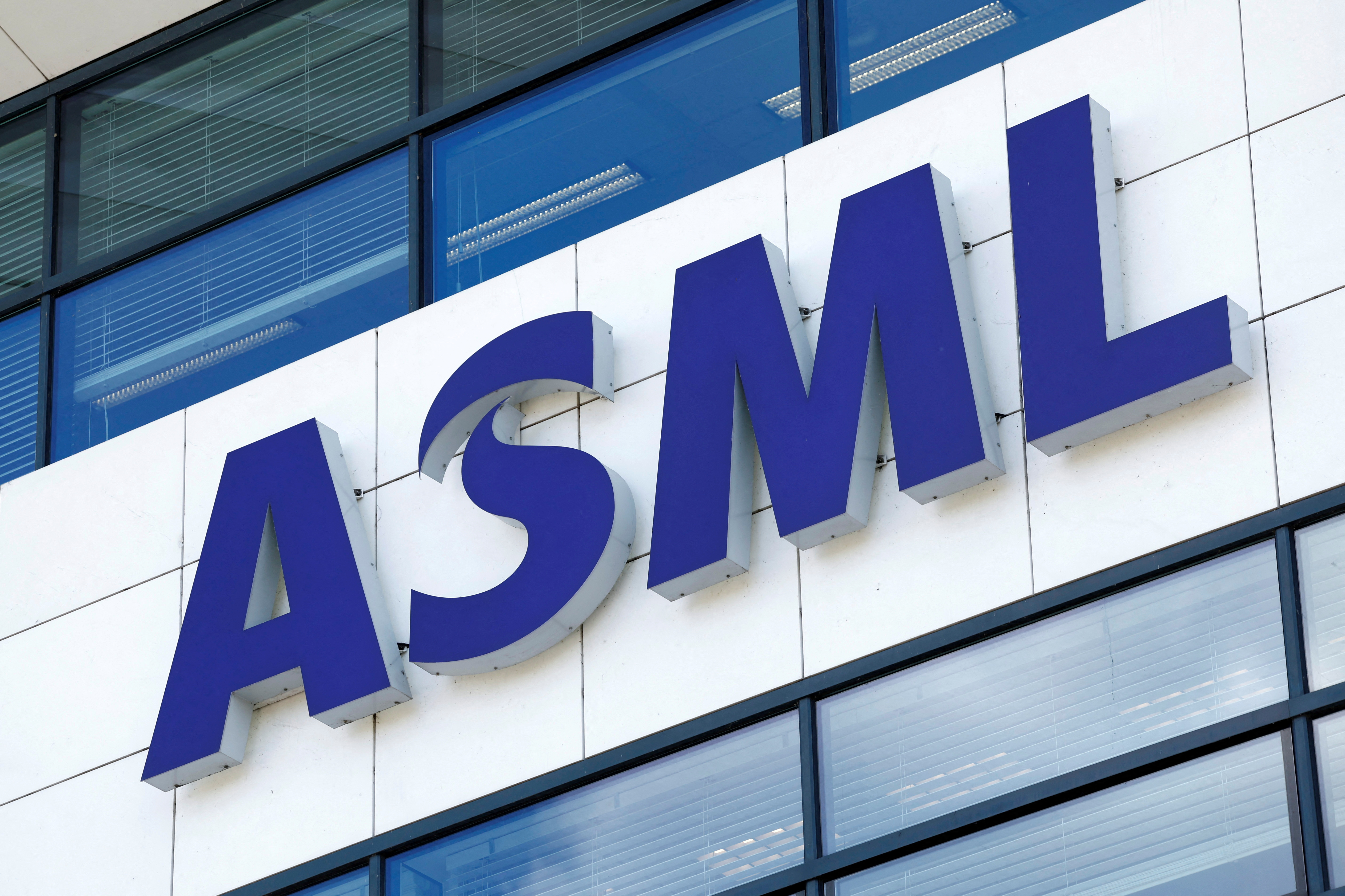 荷兰半导体晶片微影技术大厂艾司摩尔（ASML）。（路透）