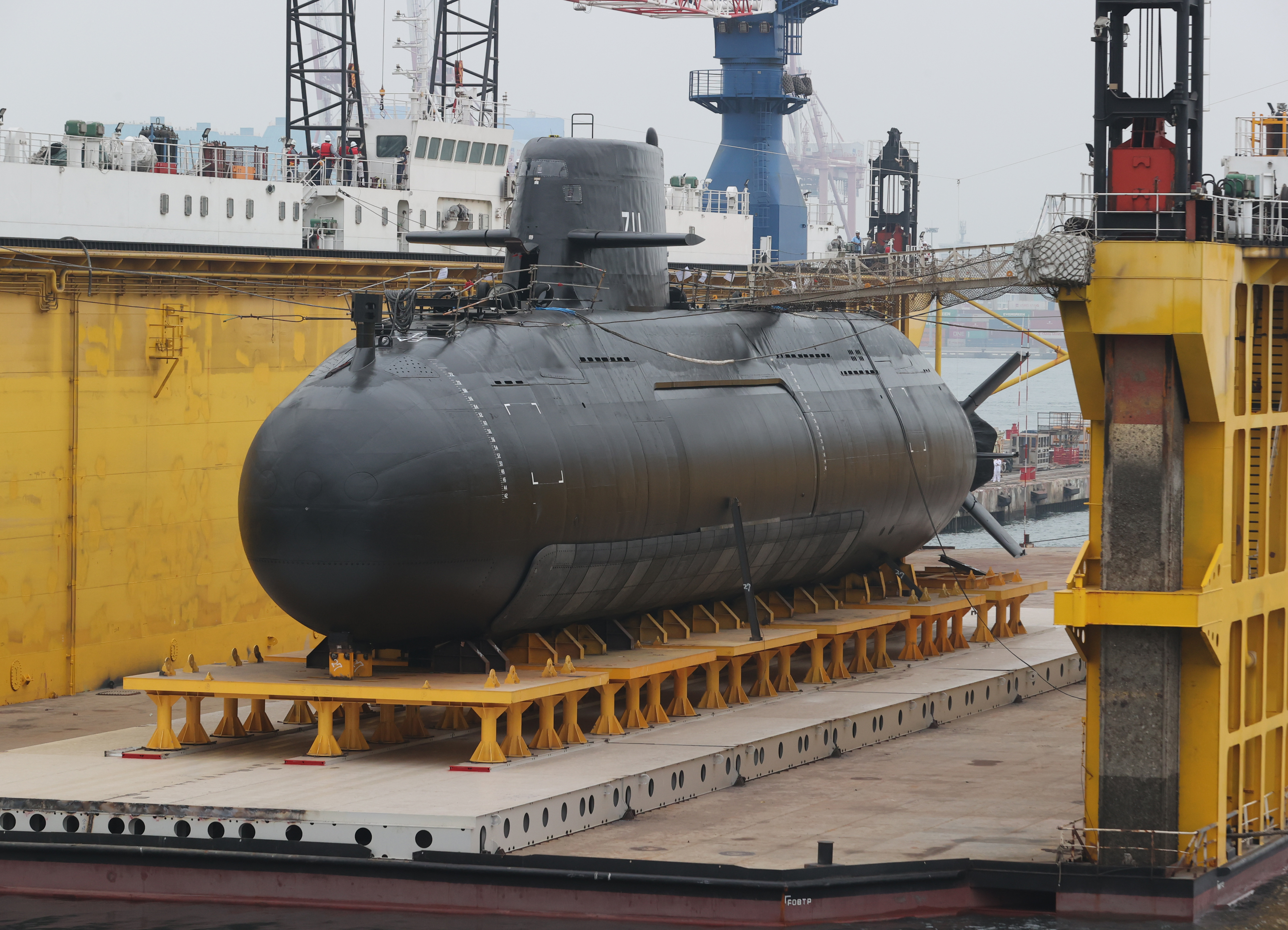 首艘国造潜舰「海鲲号」。图／本报资料照片