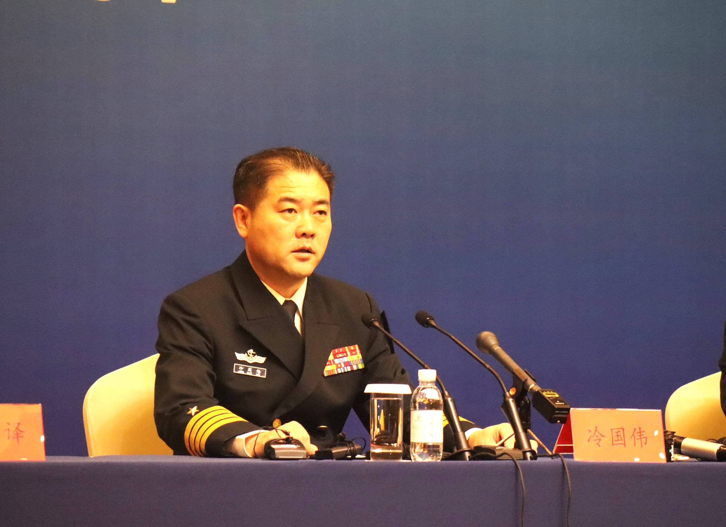 中共海军发言人冷国伟20日在青岛公布海军建军75周年规划，并未有阅兵。（记者廖士锋／摄影）