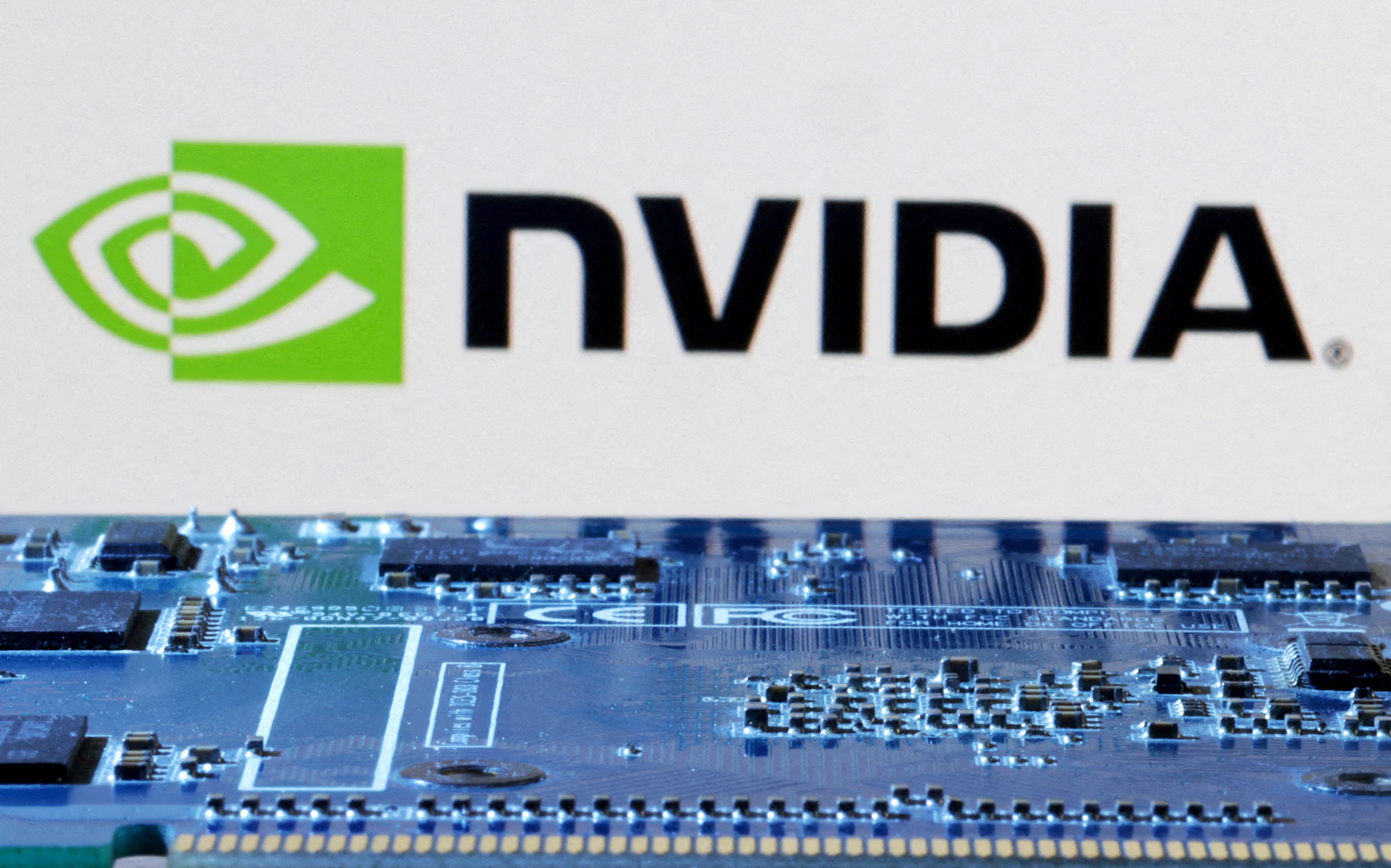 辉达（Nvidia）周一反弹4.4%，率大型科技股上涨。路透