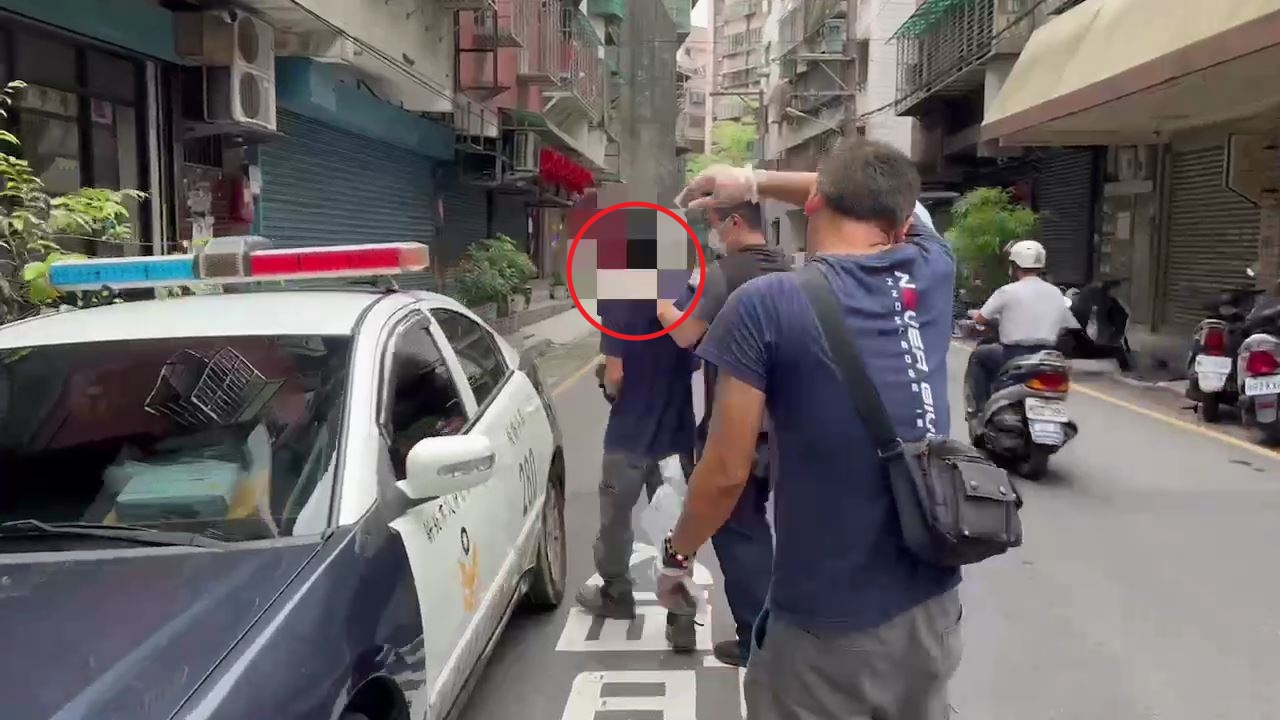 板桥警方前往四川路将陈男逮捕。记者黄子腾／翻摄