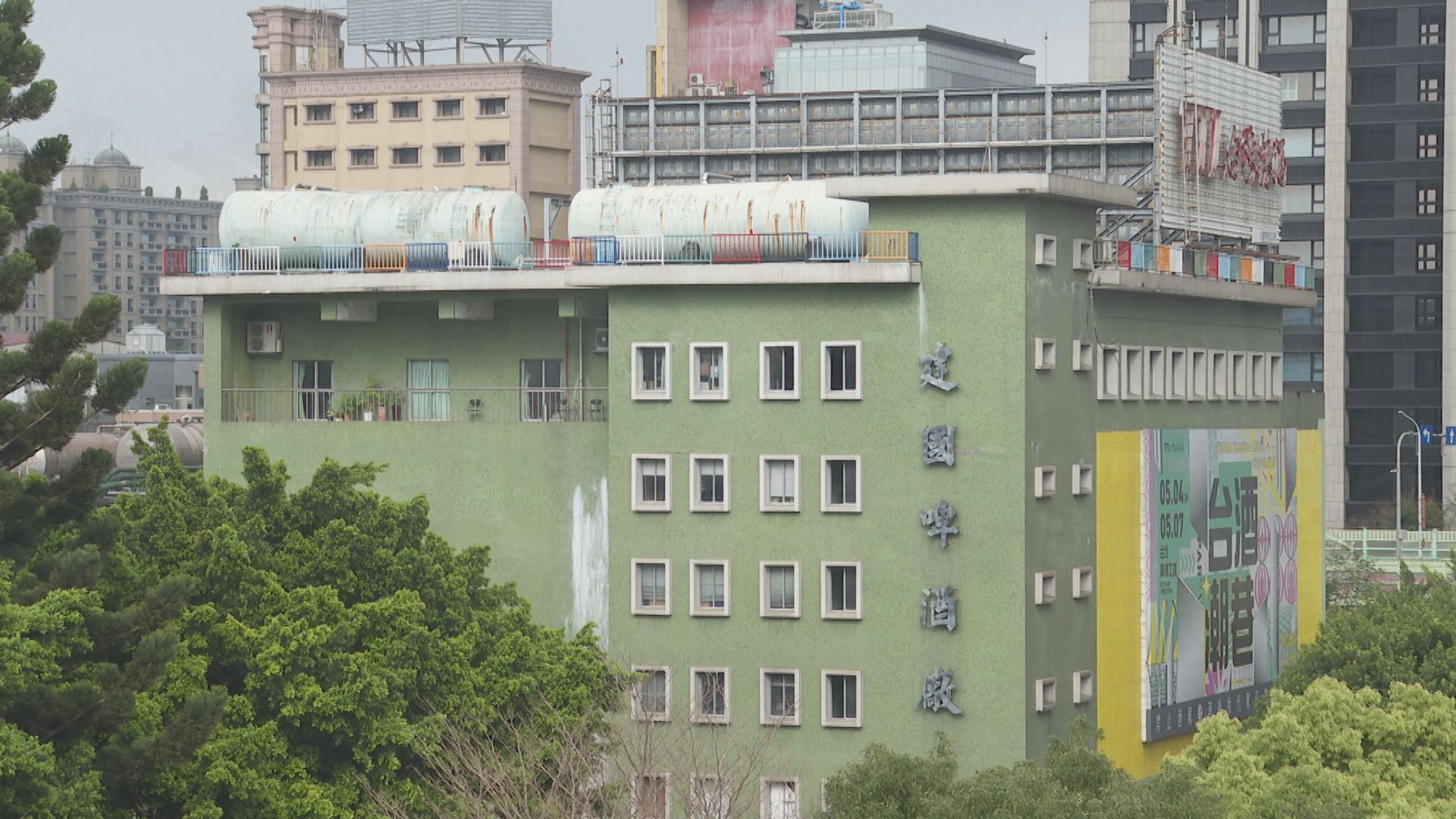 台北市市定古迹「建国啤酒厂」六年前原计划变更为文化园区，后决定变更为台北科技大学用地，引爆争议。图／联合报系资料照片