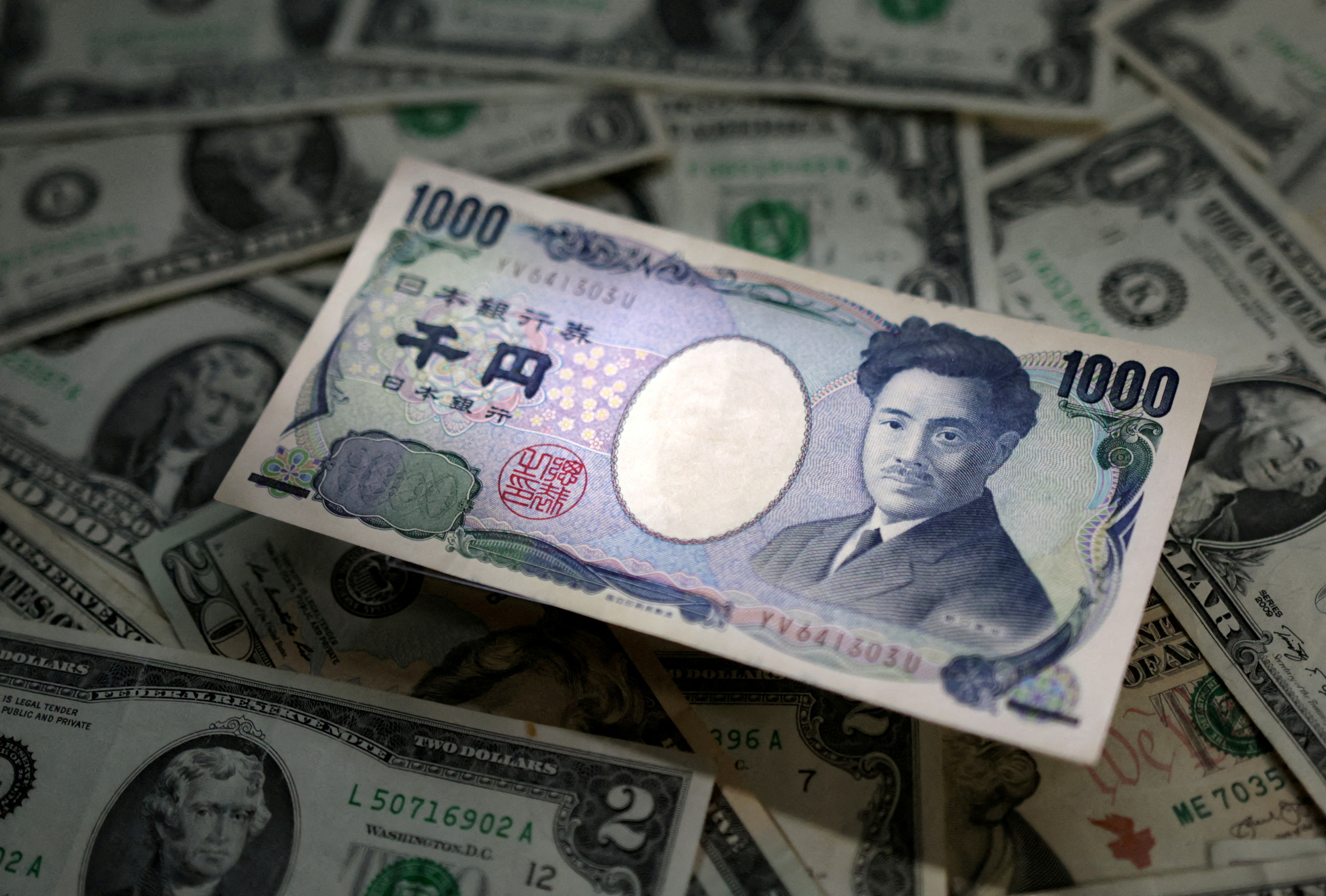 日本央行最快可能周五出手干预汇市支撑日圆，也许还会与南韩央行联手。路透