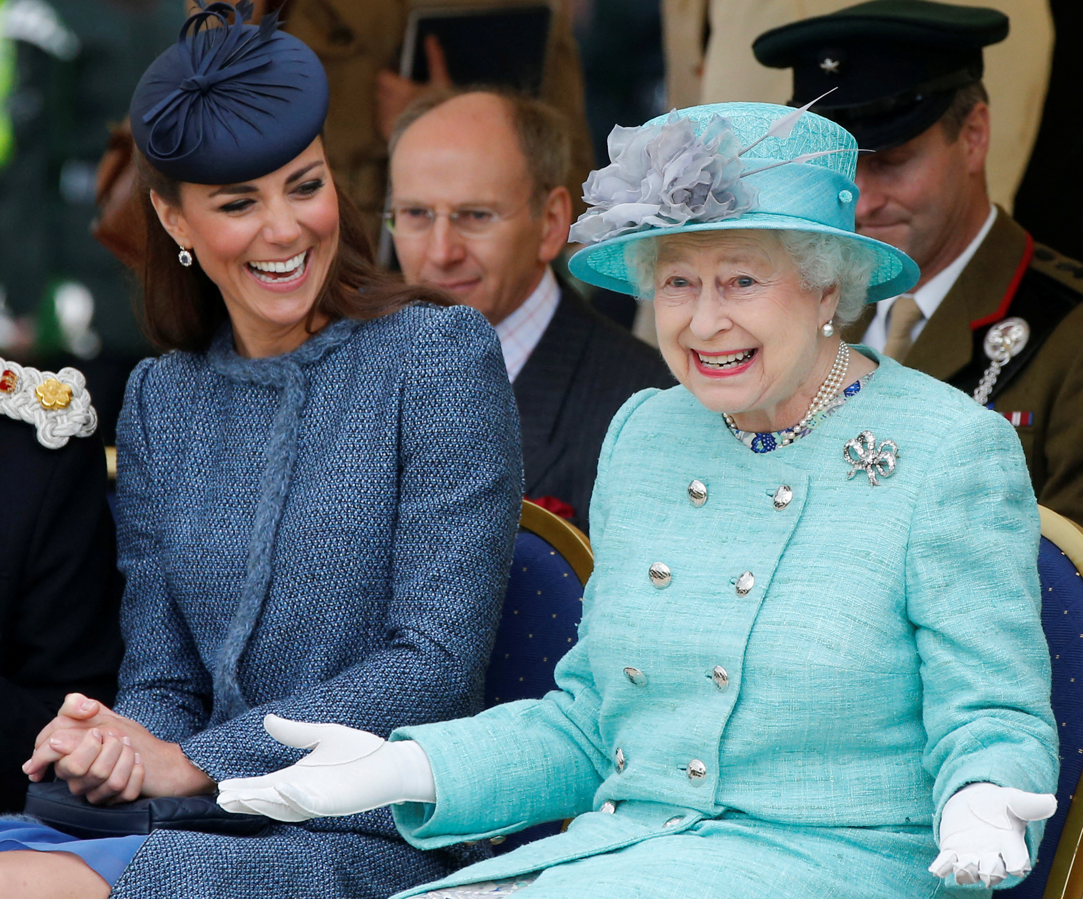 担任王室新闻秘书多年的阿比特近日受访透露已故英女王私下有趣的一面，坚持一个「居家习惯」常让她招待的客人受宠若惊。路透