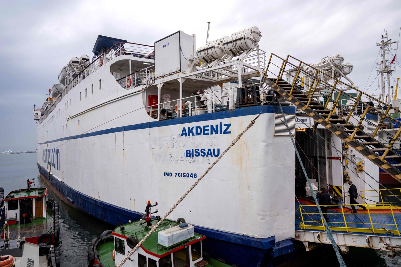 援助团体「自由船队联盟」今天表示，由于非洲国家几内亚比索决定自两艘船撤旗，一支预定前往加萨的人道主义援助船队只能喊卡。法新社