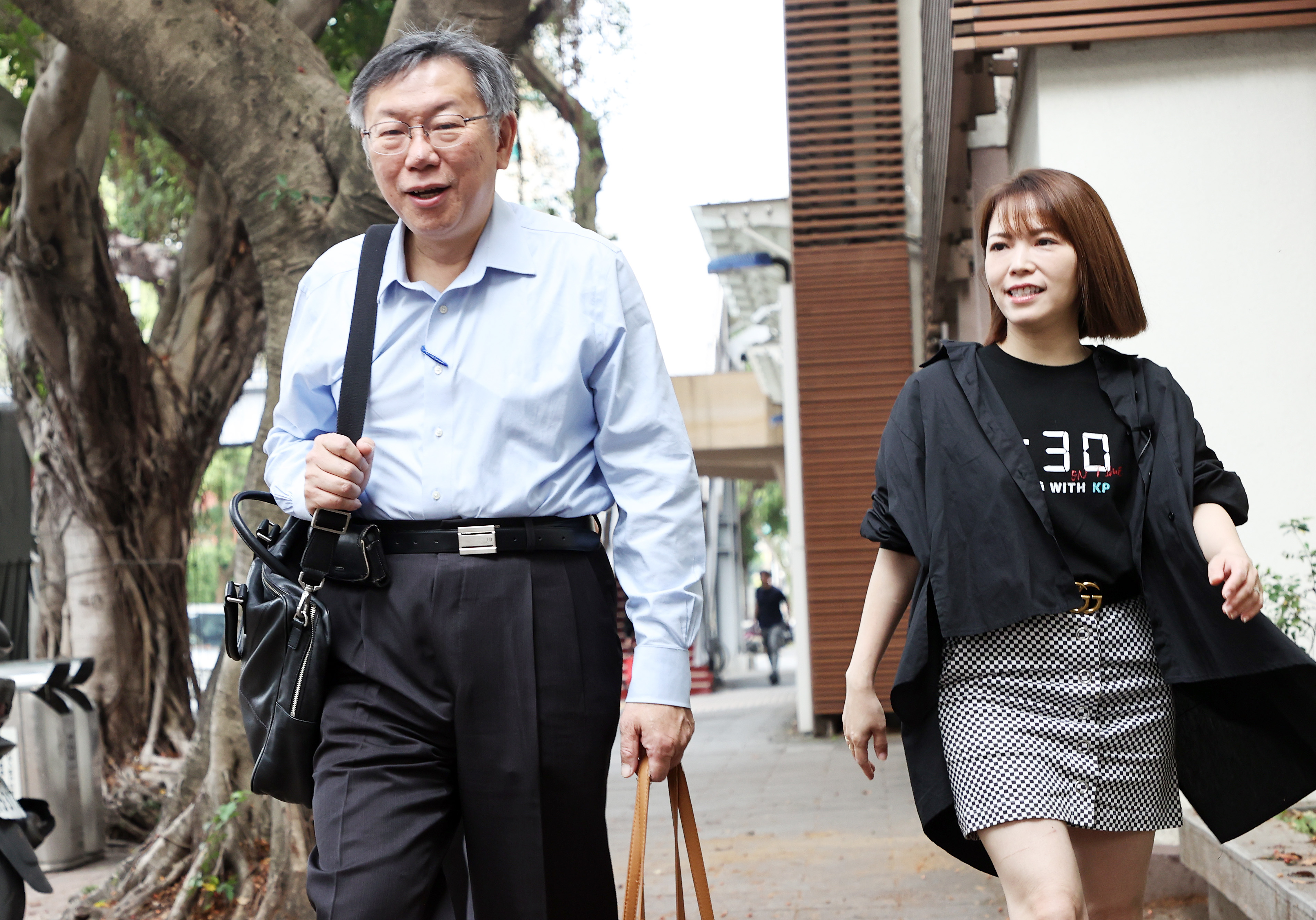 台北市前市长、台湾民众党主席柯文哲（左）和台湾民众党立法院党团主任陈智菡（右）。图／联合报系资料照片