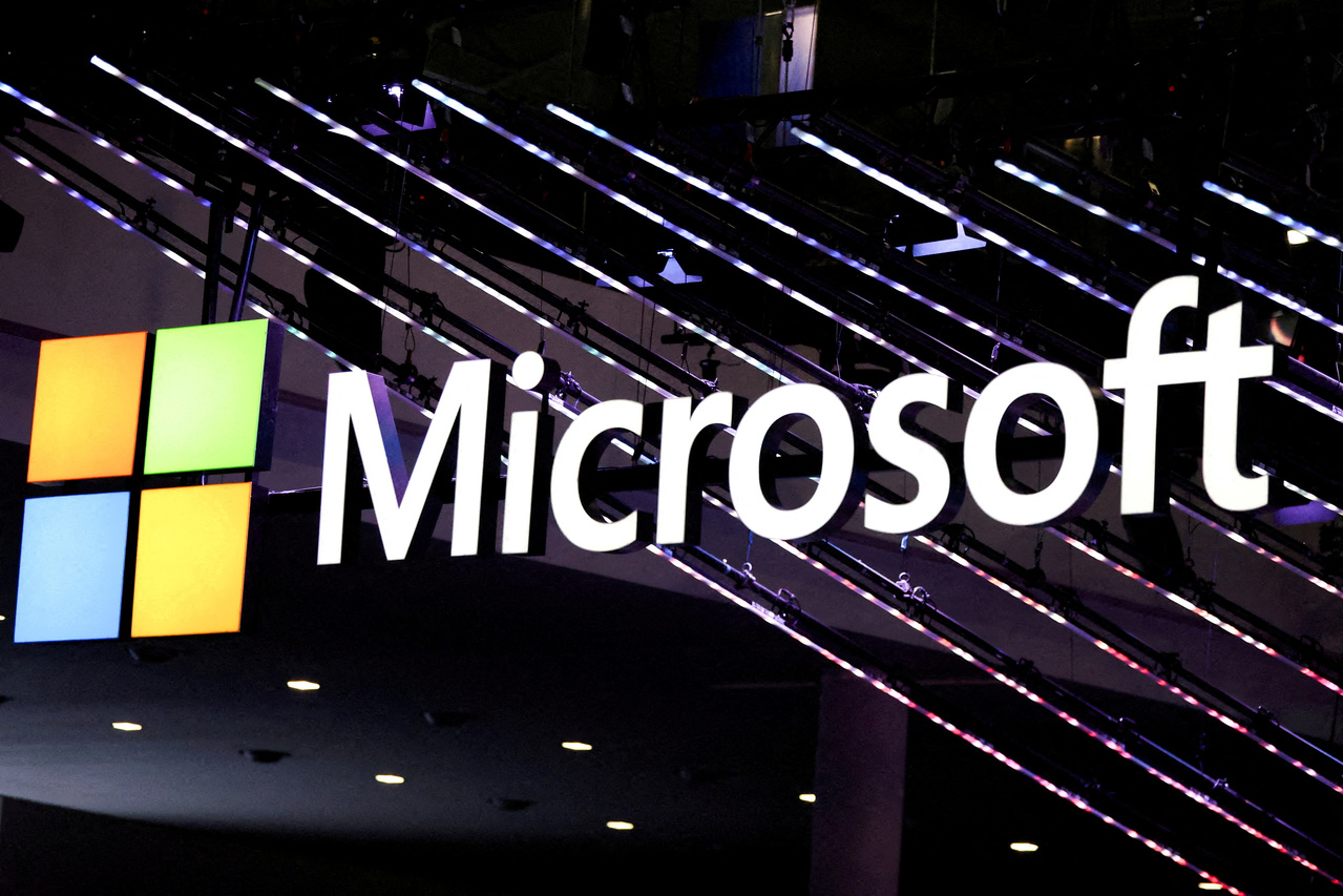 全球软体巨擘微软（Microsoft）宣布将投资马来西亚22亿美元（约新台币715亿元），以协助打造大马的人工智慧（AI）基础建设。
