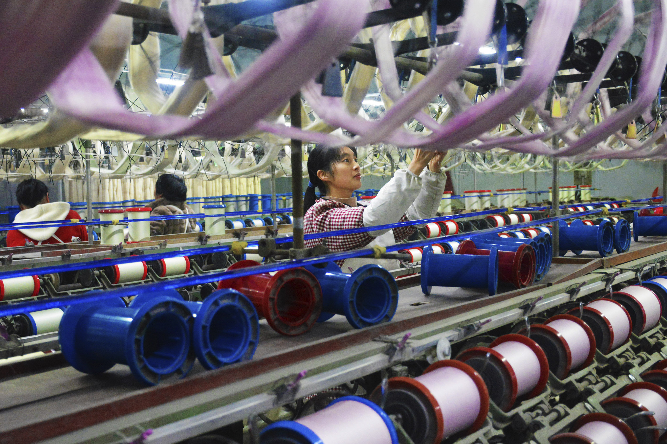 亚洲4月制造业景气有复苏迹象，台湾的工厂活动景气两年来首度扩张。美联社