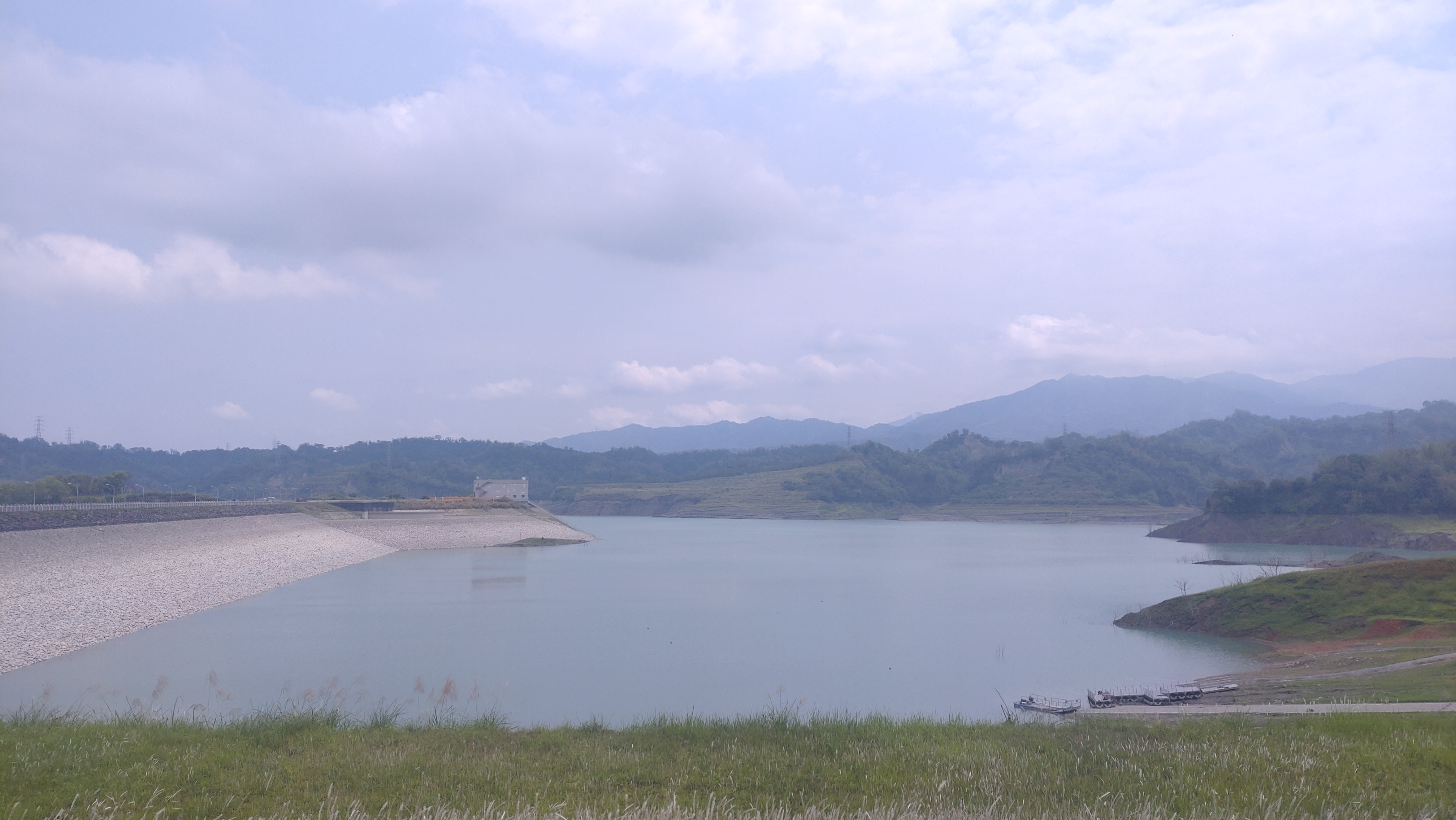 云林县湖山水库目前水位192.87公尺，有效蓄水量约1943万公吨，蓄水率38.4%。图／读者提供