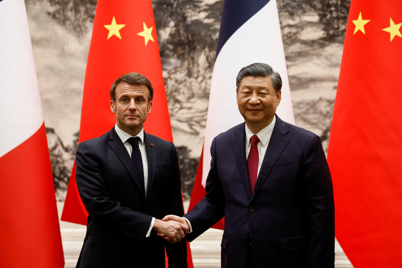 图为去年4月法国总统马克宏（左）与大陆国家主席习近平（右）在北京会面。