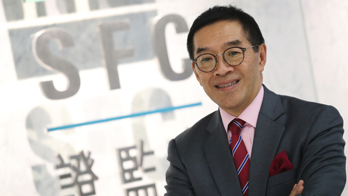 3日，港府正式核准唐家成出任香港交易及结算所有限公司(港交所)主席。上观新闻