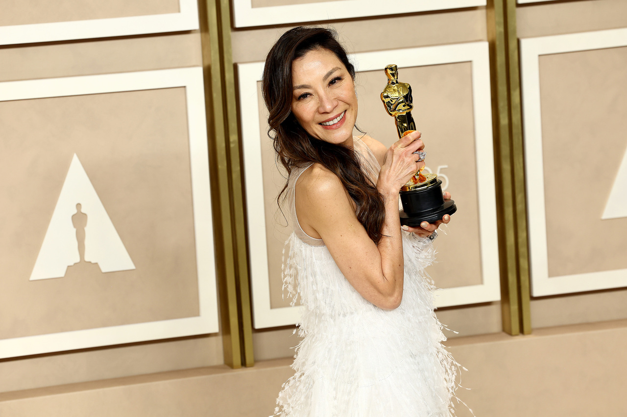 杨紫琼以「妈的多重宇宙」获得最佳女主角，成为首位亚裔奥斯卡影后。（欧新社资料照片）