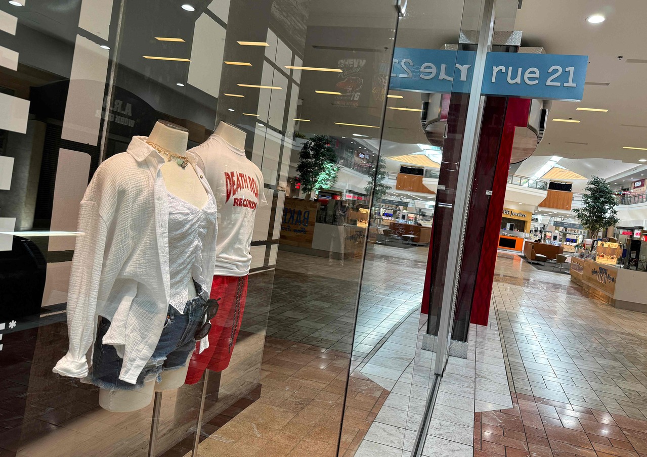美国青少年服饰品牌Rue21不敌电商，将关闭全数店面。图／法国新闻社