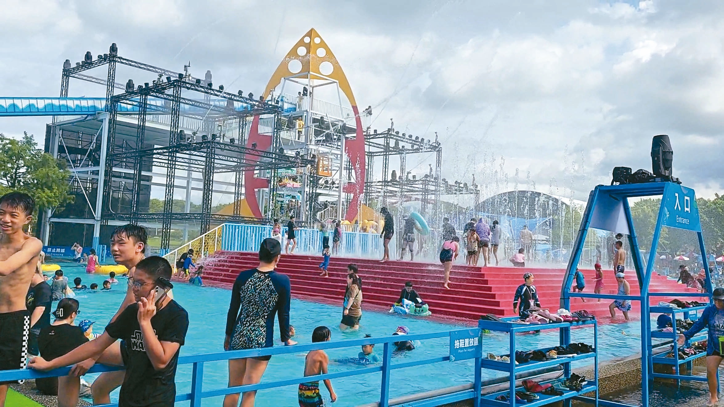 宜兰冬山河亲水公园只有在举办国际童玩节时有人潮。本报资料照