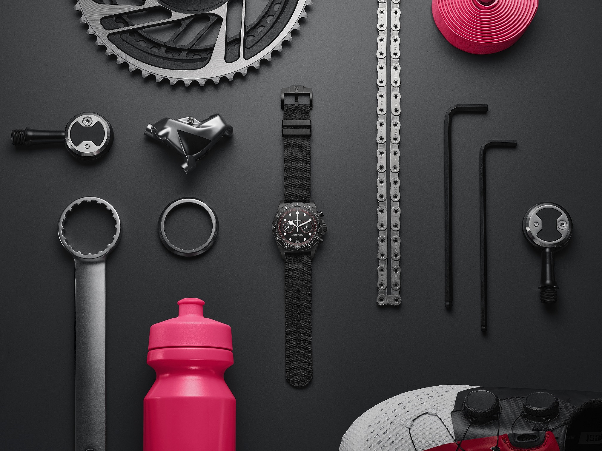 帝舵錶PELAGOS FXD CHRONO「自行車版」是專為帝舵錶職業自行車隊設計。圖／帝舵錶提供