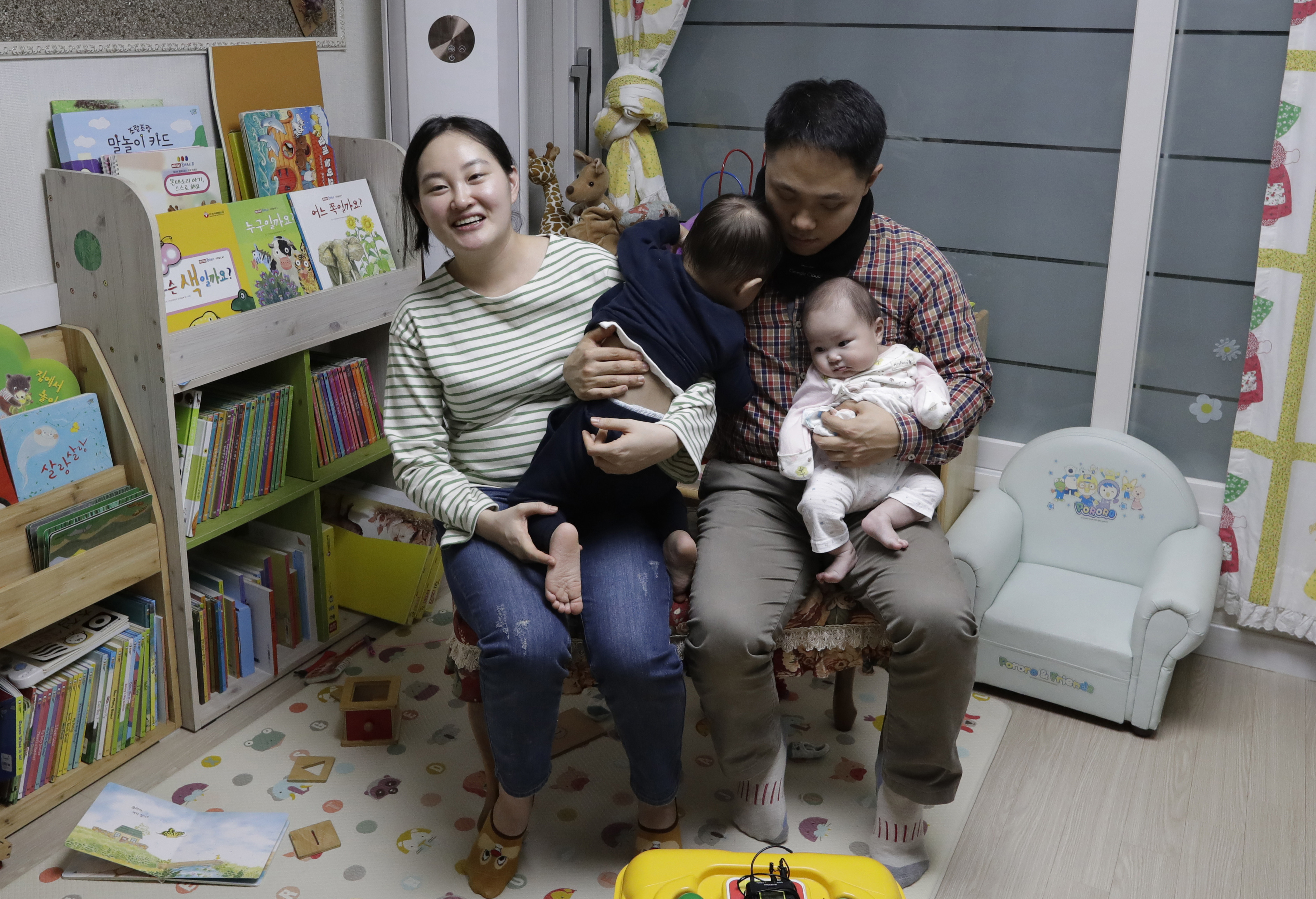 南韩难以打破低出生率的困境，到2044年人口预估将剧减近1,000万人。 美联社