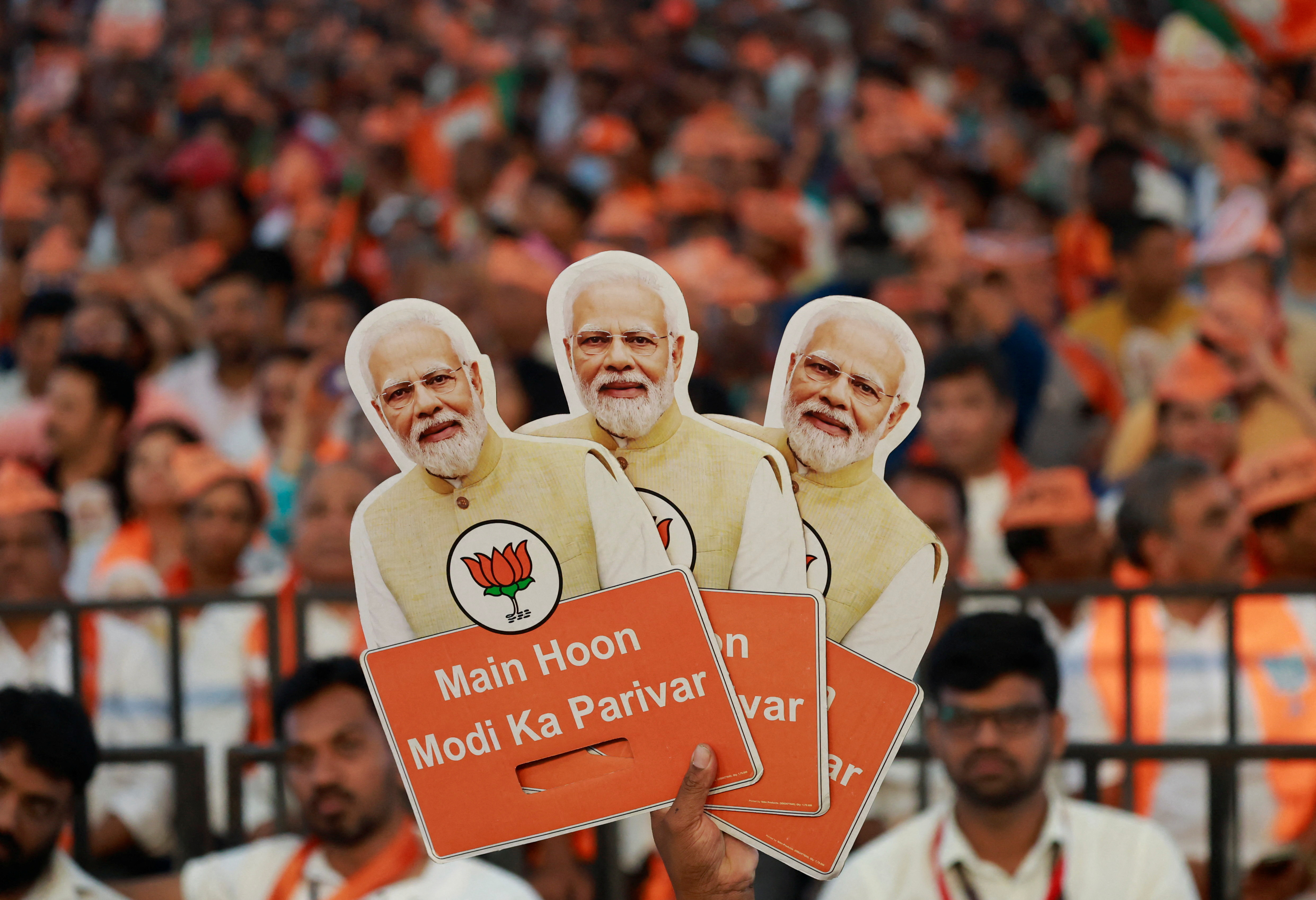 印度正举行大选，执政的人民党希望靠总理莫迪的声望，在有543席的下议院里拿下400席。路透