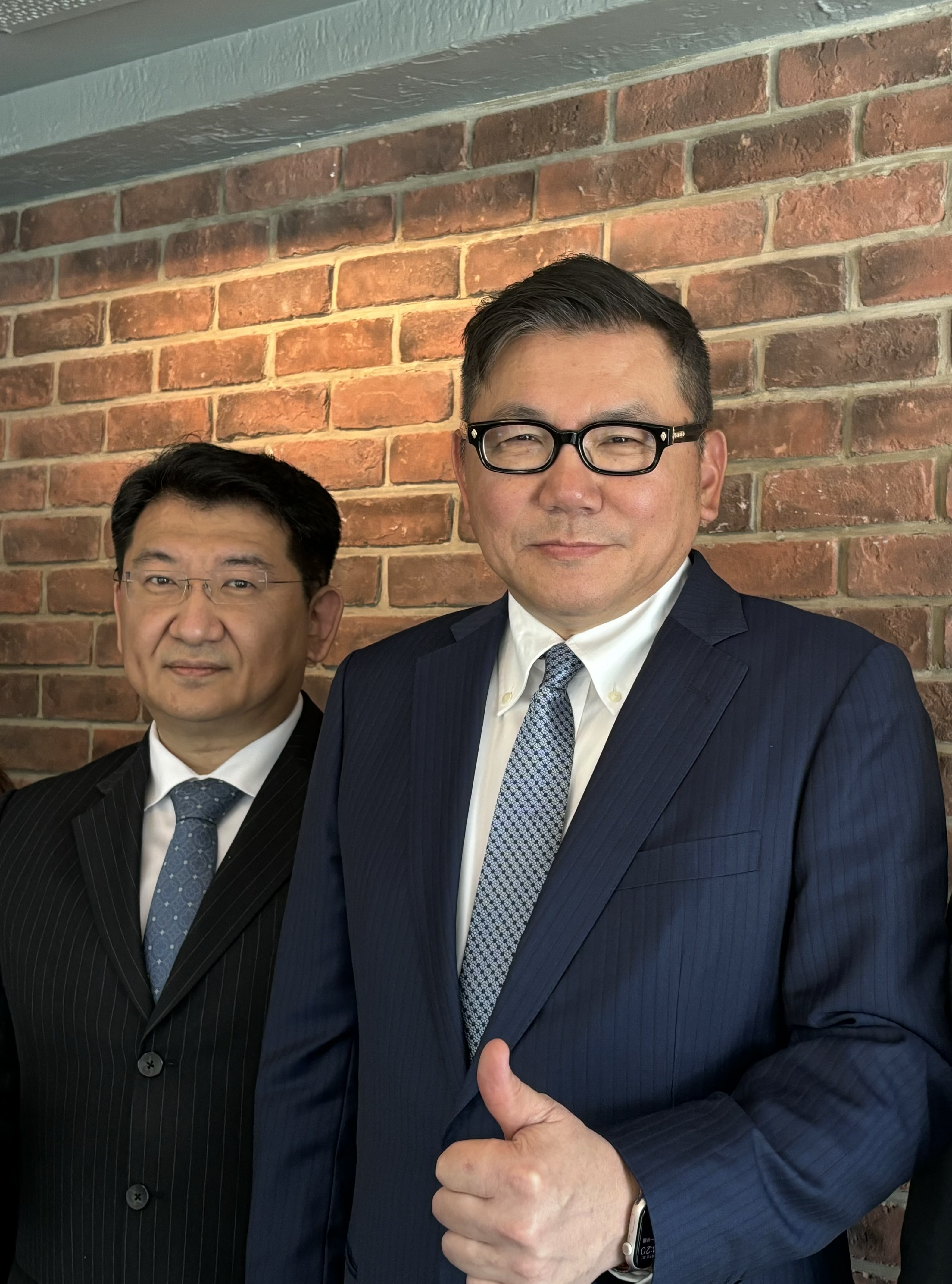雅茗-KY董事长吴伯超(右)与总经理江锡毅。图/严雅芳摄影