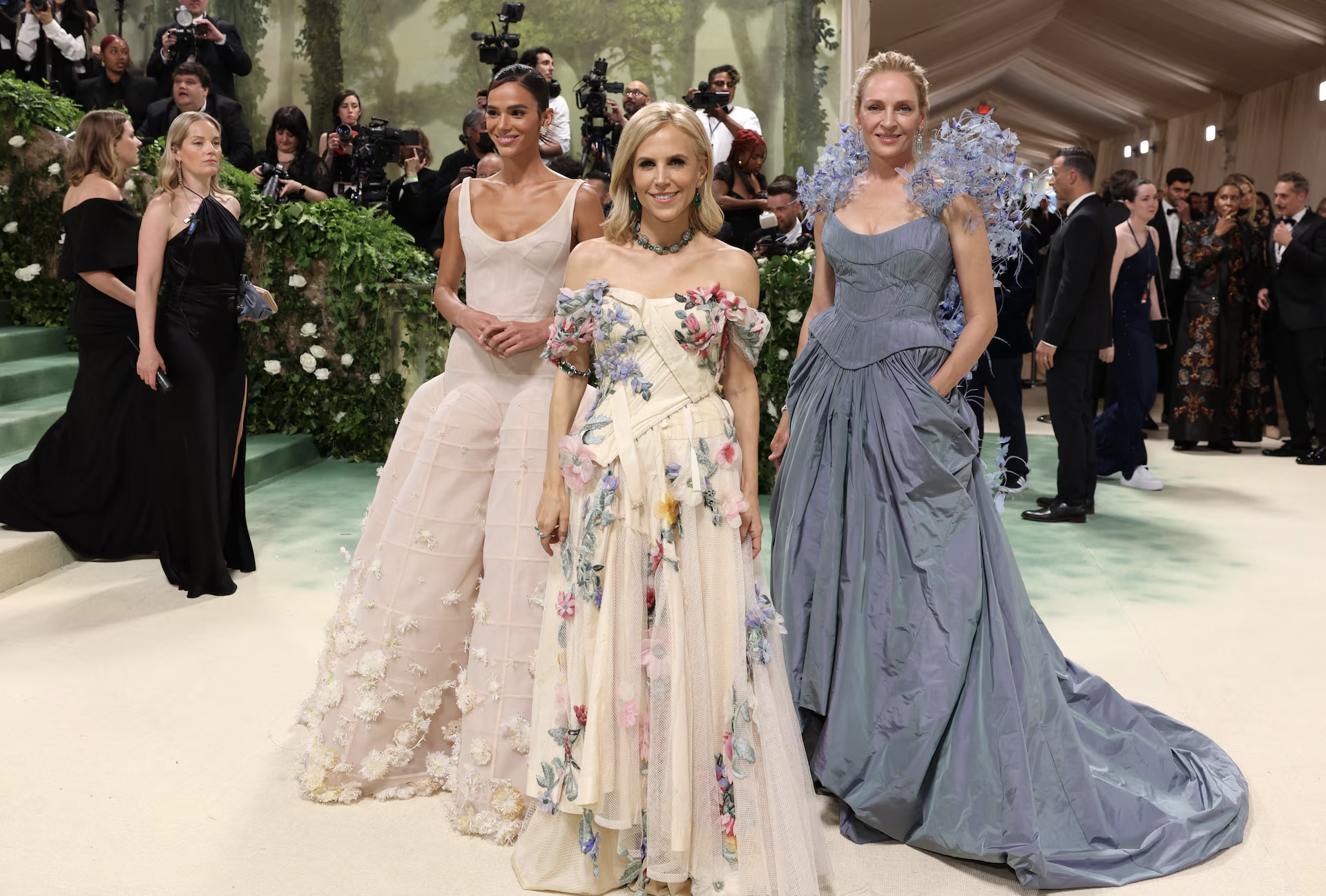 时尚名媛设计师Tory Burch也与女星乌玛舒曼、Bruna Marquezine一起现身Met Gala红毯。图／路透社