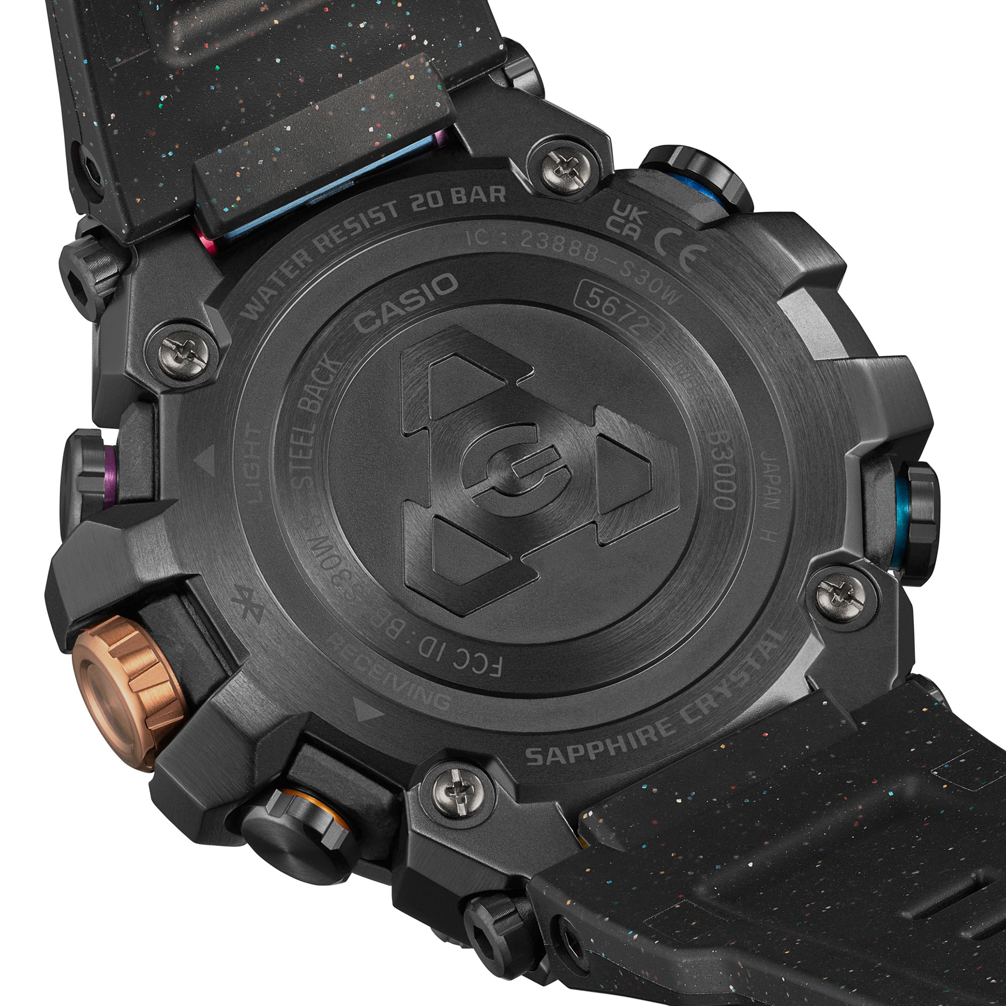 G-SHOCK的MTG-B3000DN-1A腕表底盖上装饰了TRIPLE G RESIST的logo。图／CASIO提供