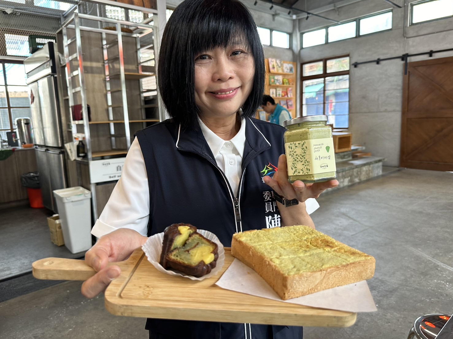 台中市劳工局「第四市场」青创基地把麻薏做成奶酥酱。记者黄寅／摄影