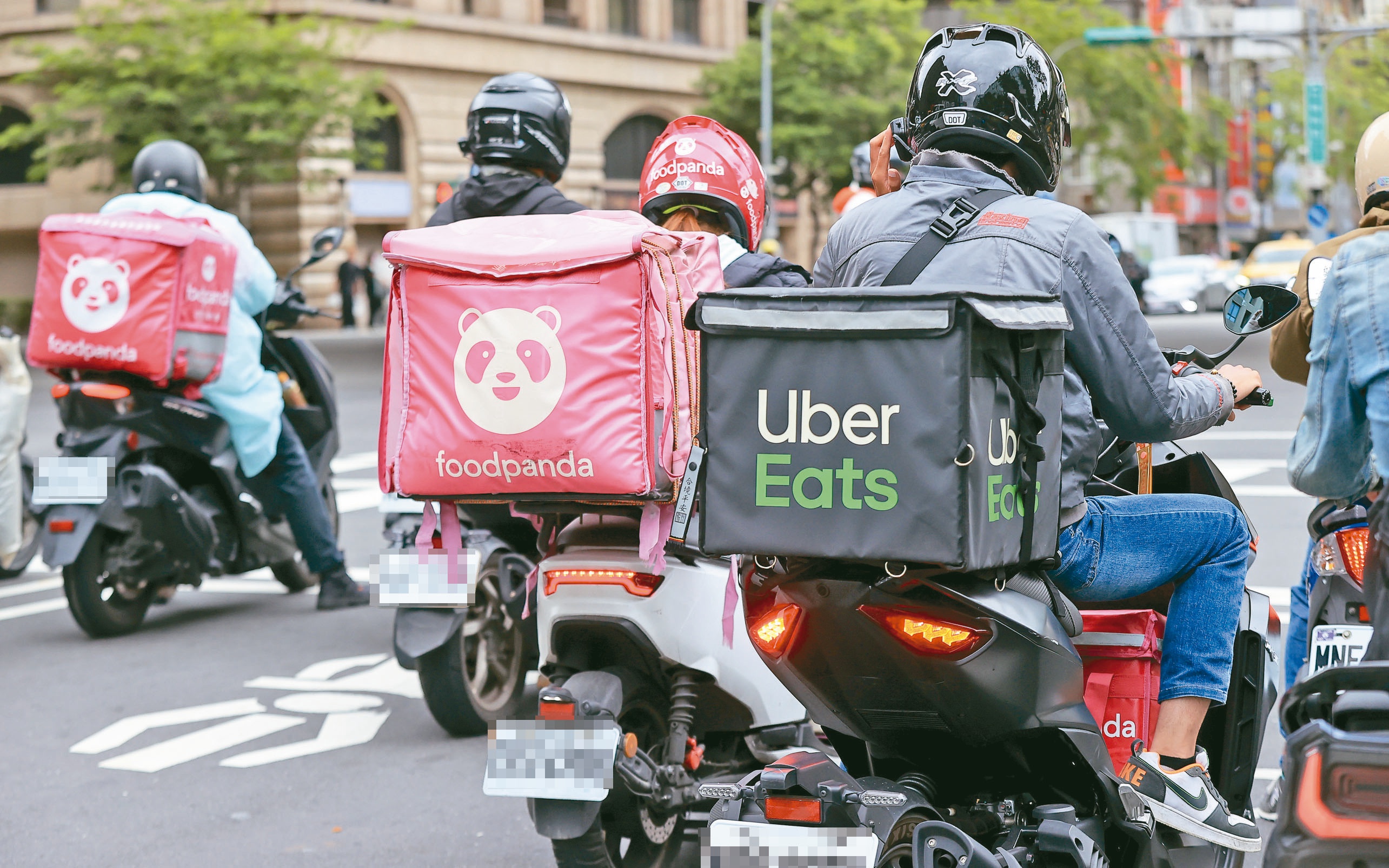 Uber Eats以9亿5千万美元并购foodpanda台湾外送事业，对于消费者来说，外送服务将因此走向一家独大的局势。本报资料照片