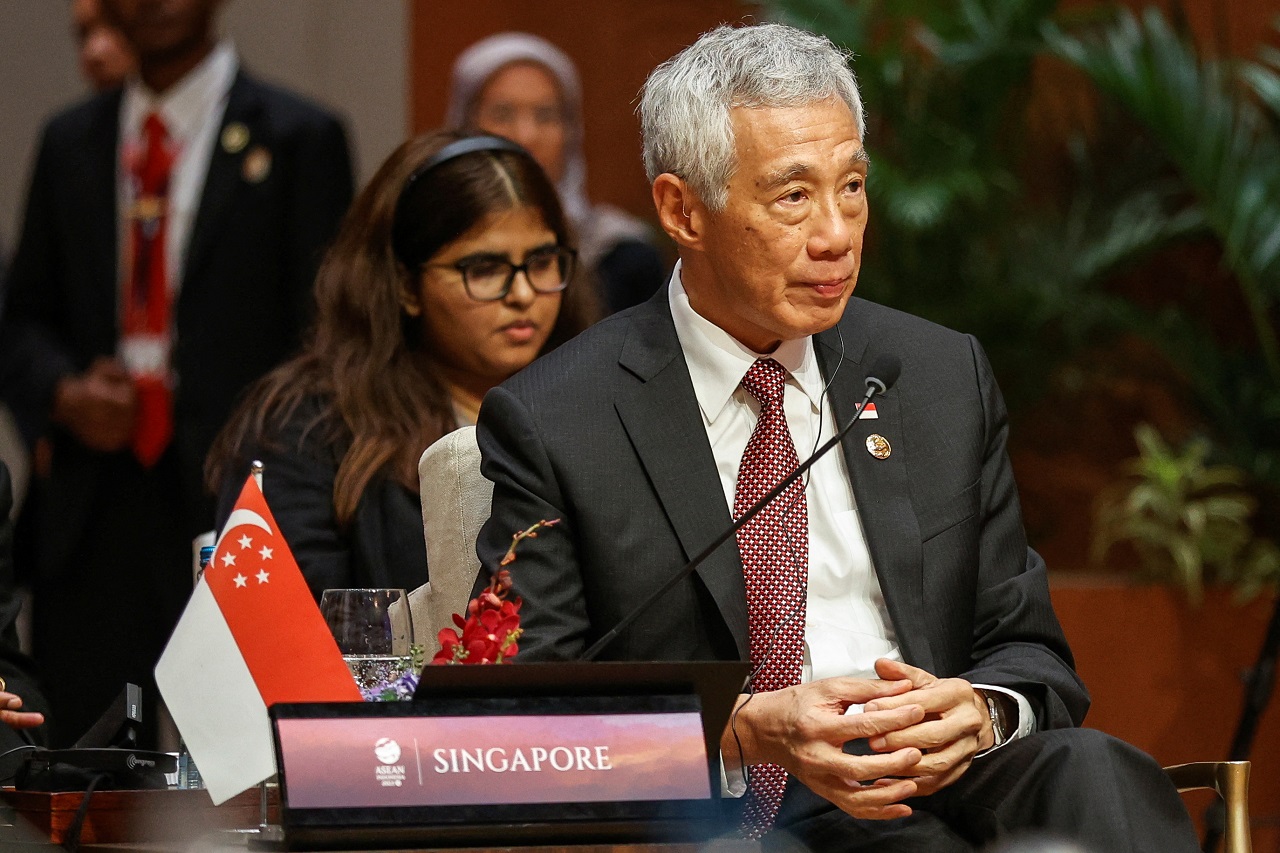 新加坡总理李显龙执政20年后于15日卸任，他卸任前谈及台海时表示，美中之间的矛盾与紧张恐怕持续20年或更久。。(路透)