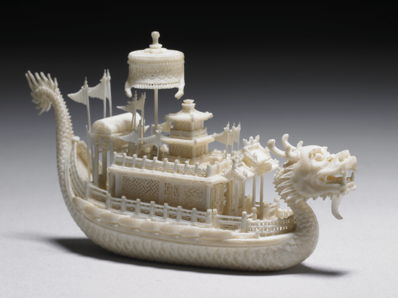 迎端午故宮北院特展「端陽時節」 象牙龍船雕工一絕| 藝開罐| 琅琅悅讀