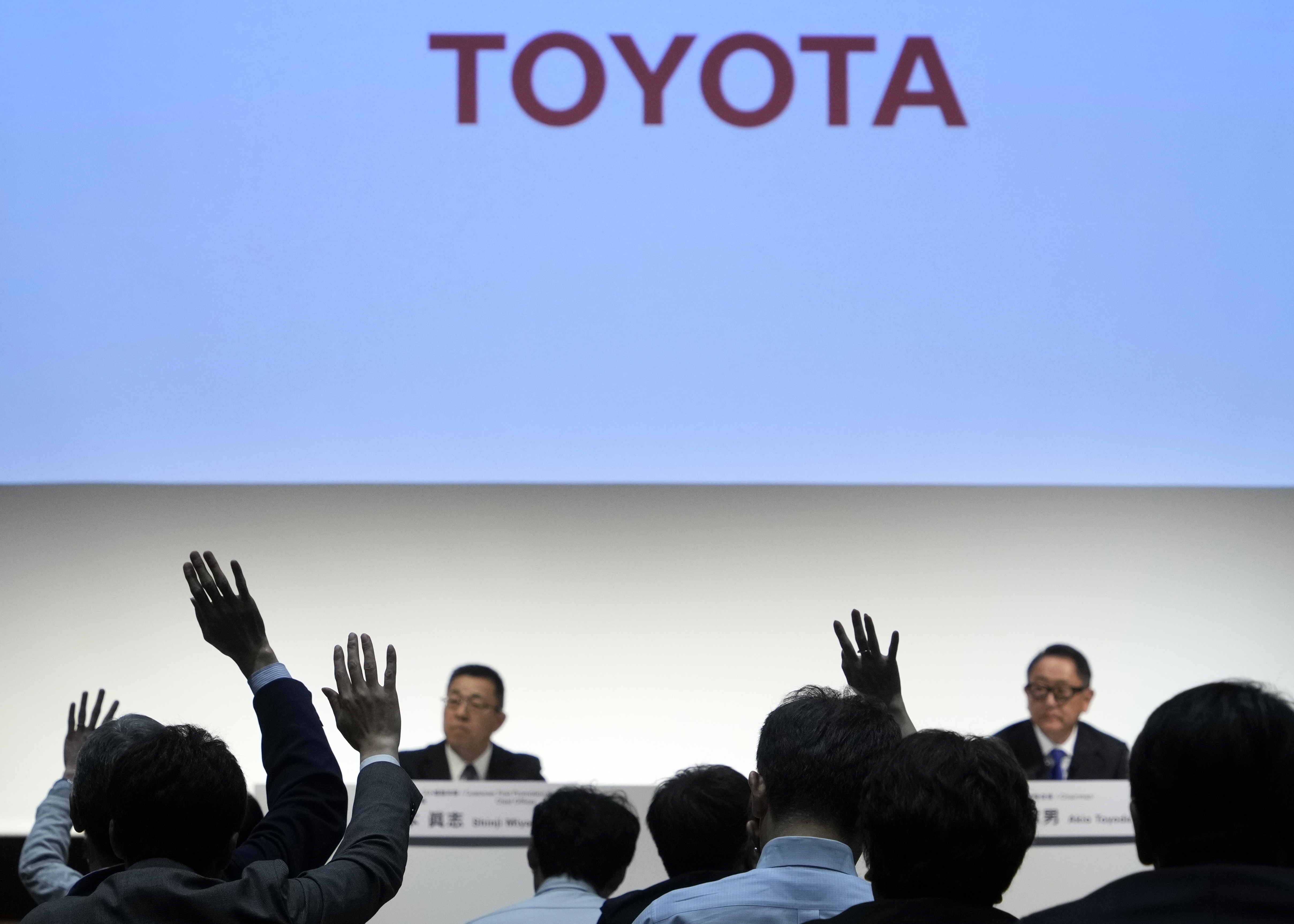 日本五家国内车厂承认在安全测试上违规，丰田汽车3日在记者会对此事件公开道歉。欧新社