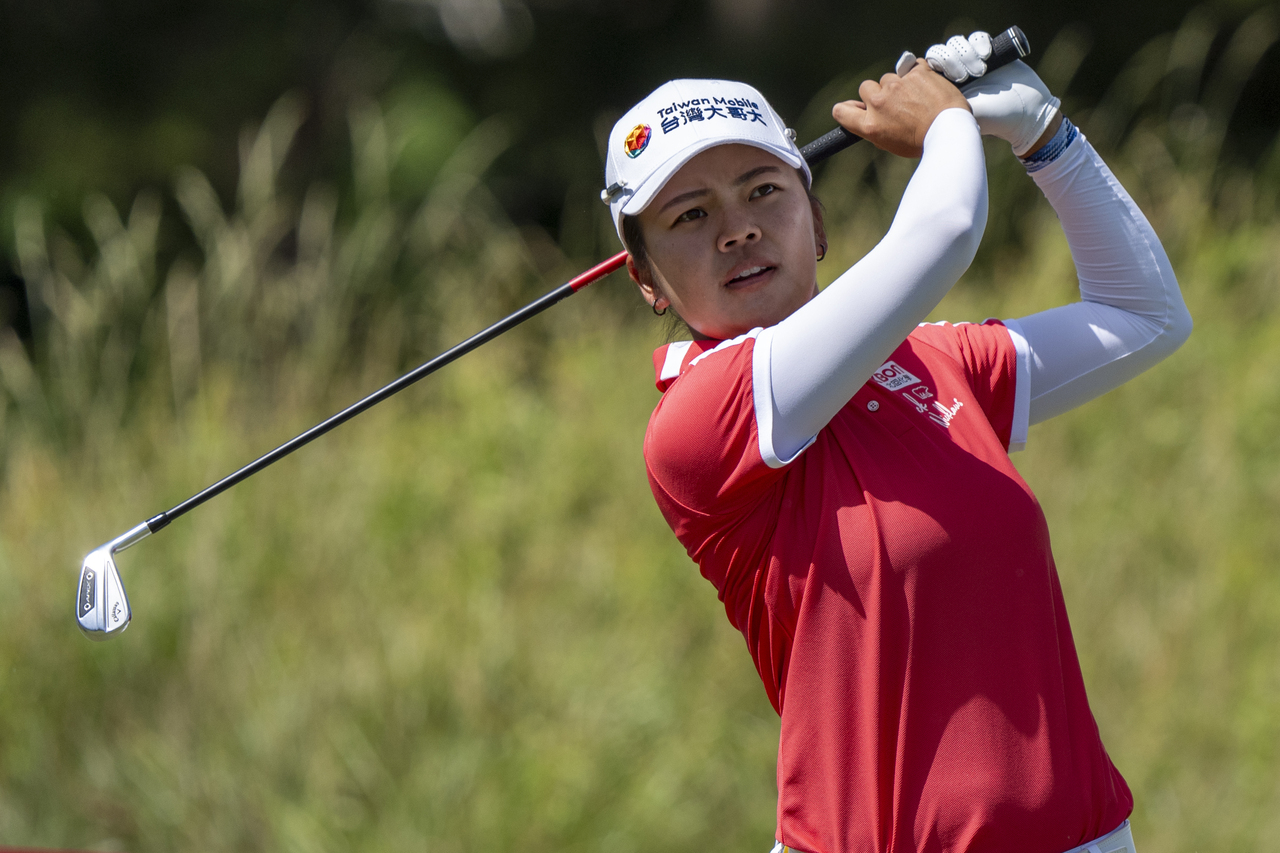 只打3回合的LPGA休普莱特菁英赛，台湾好手徐薇凌今天在首回合缴出65杆、暂并列第4。