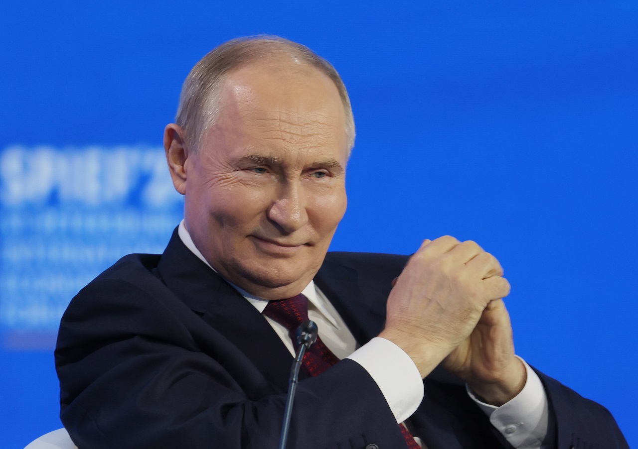 俄罗斯总统普亭7日出席圣彼得堡国际经济论坛（SPIEF）全体会议。欧新社