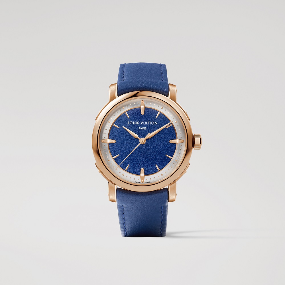 ESCALE系列腕表，玫瑰金表壳配蓝色面盘款，91万元。图／路易威登提供