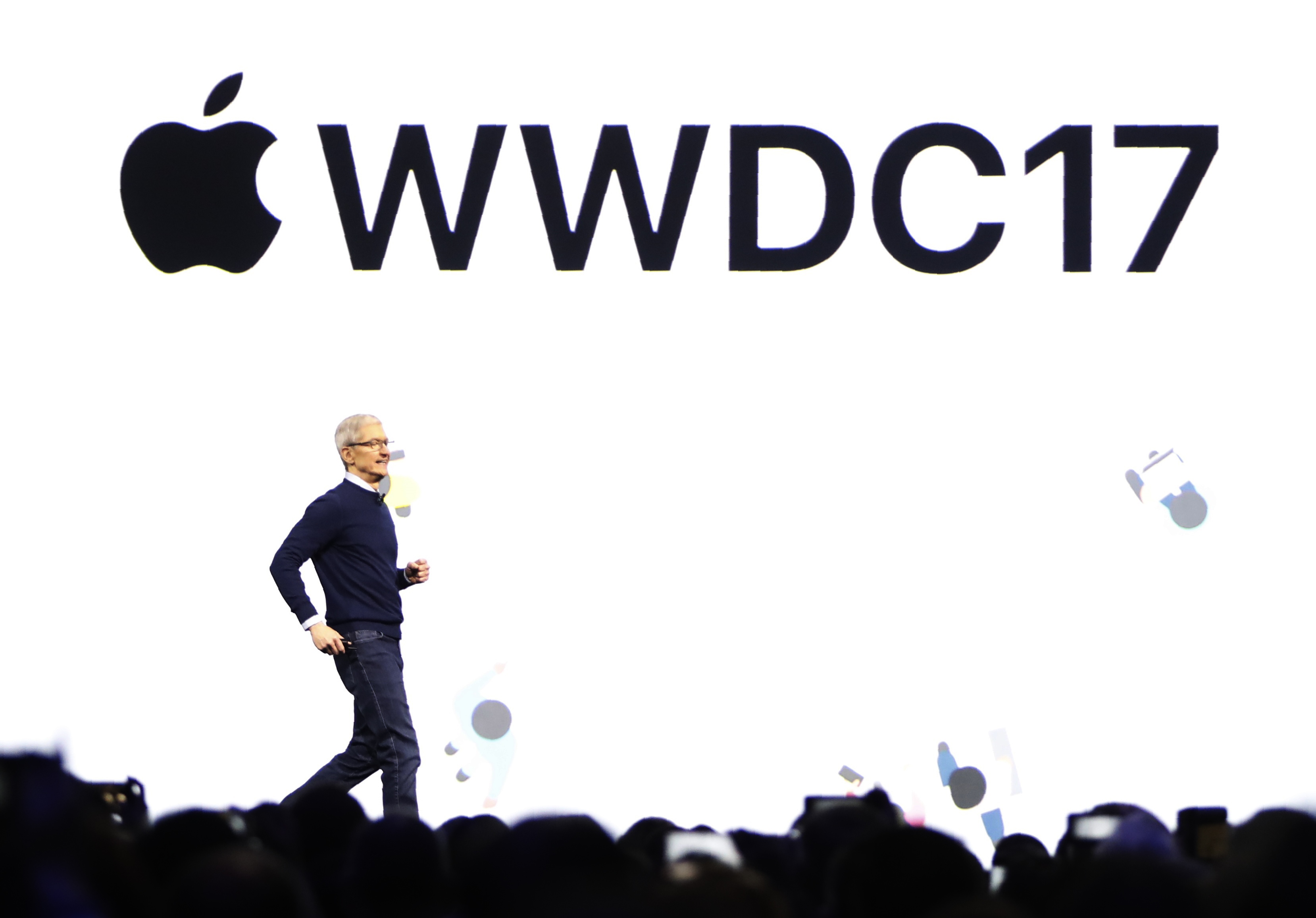 苹果WWDC发表的AI 功能有的要等到明年才用得到。路透