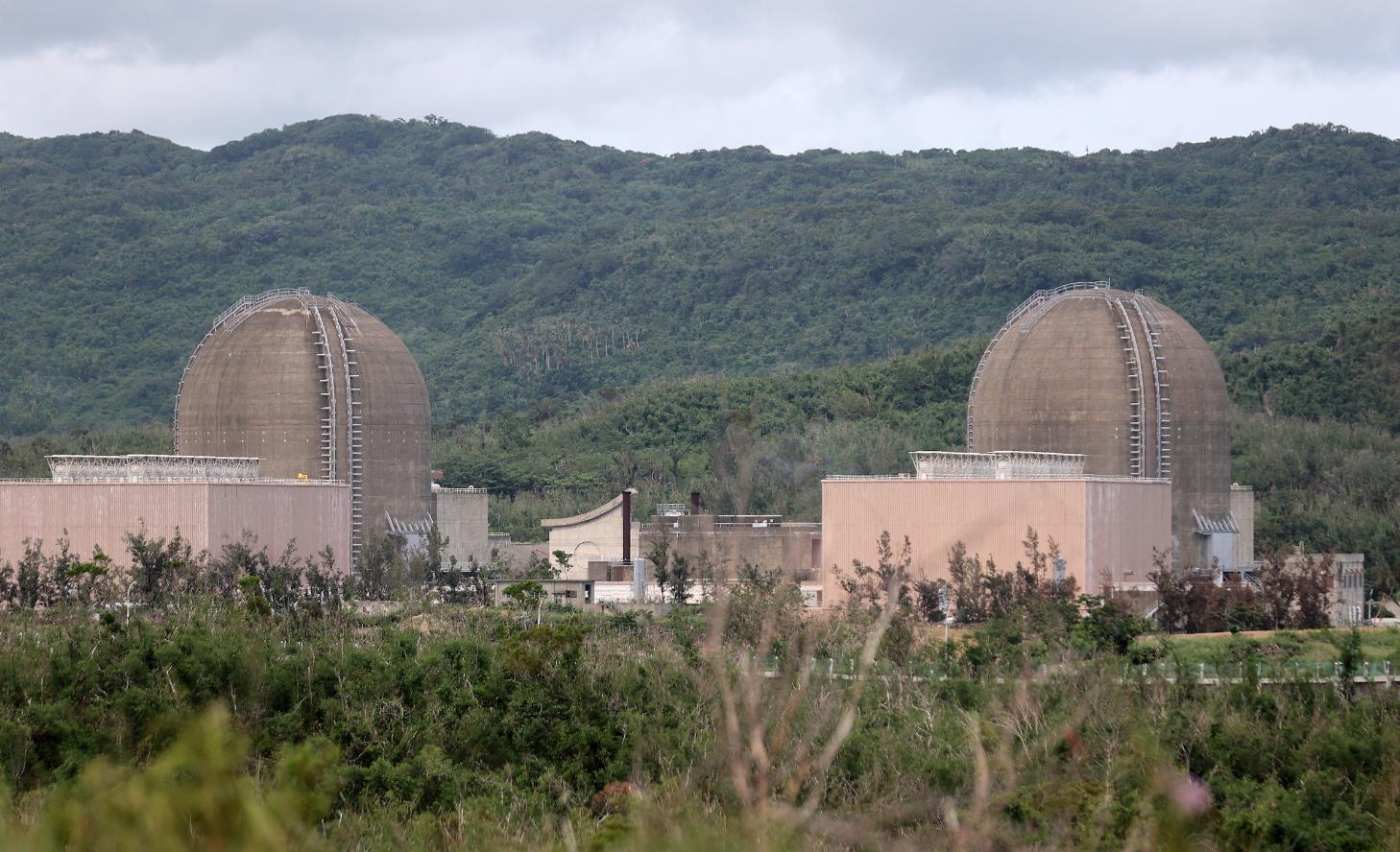 台电位于垦丁南湾的核三厂两部机组今年七月即将除役，是否延役引发争议。图／联合报系资料照片