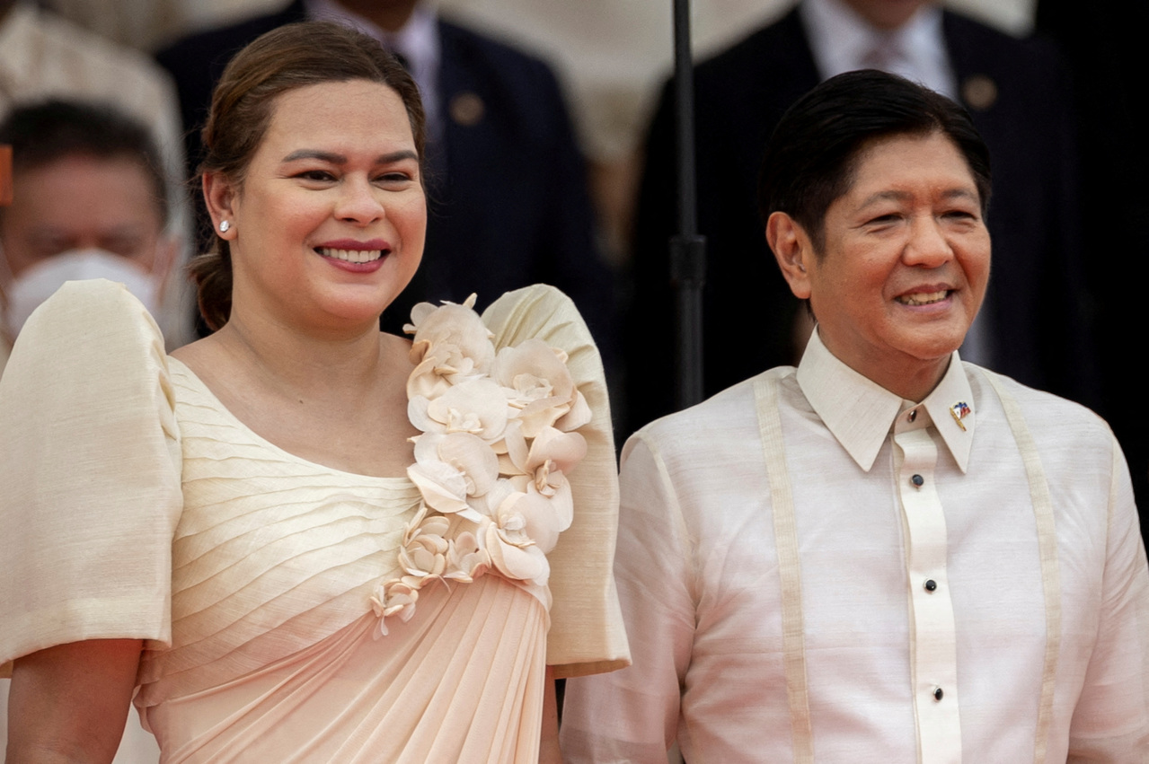 菲律宾总统小马可仕（右）和副总统萨拉（左）。图／路透