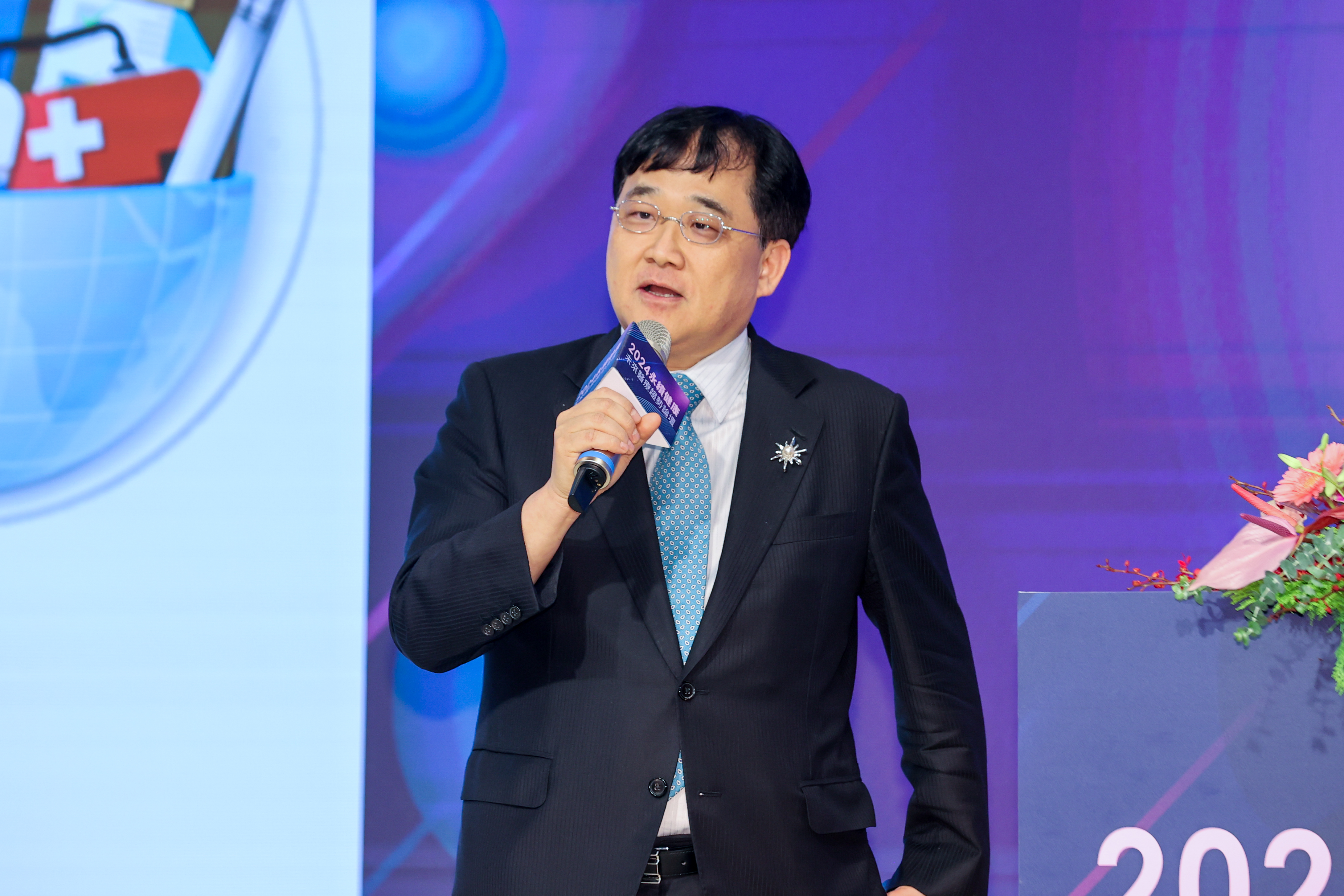 台湾医务管理学会理事长洪子仁指出，新政府成立健康台湾委员会看到新政府对人民健康议题的高度重视。本报资料照片
