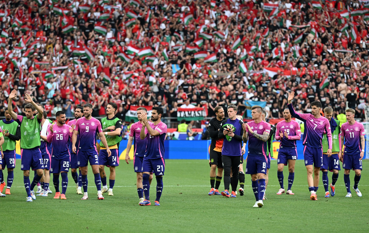 欧国杯地主德国队今天以2比0击败匈牙利，以A组两战两胜的成绩，率先杀入16强。