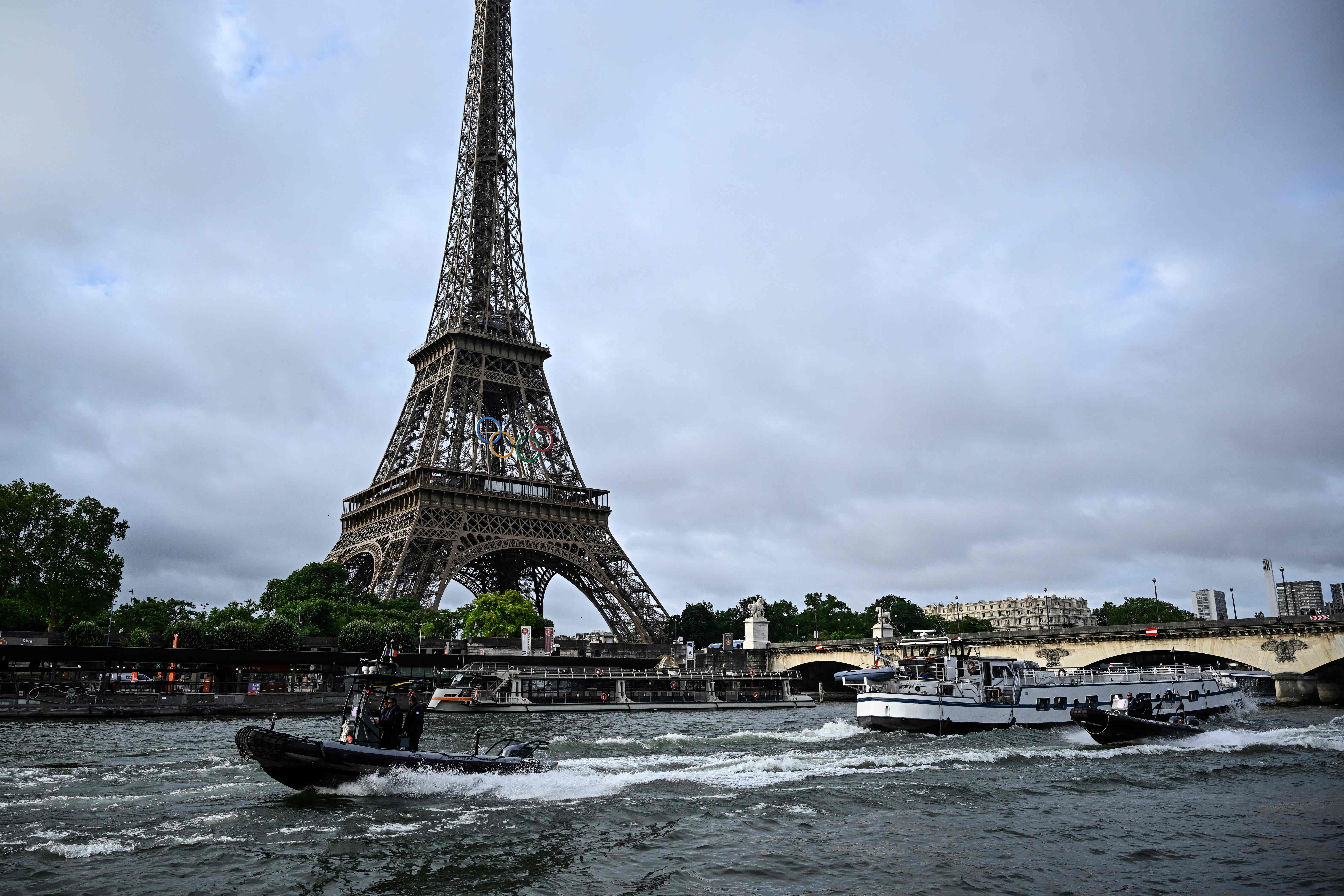 距离法国巴黎奥运开幕仅剩不到1个月，赛事预定场地塞纳河水质检测仍未达标。法新社