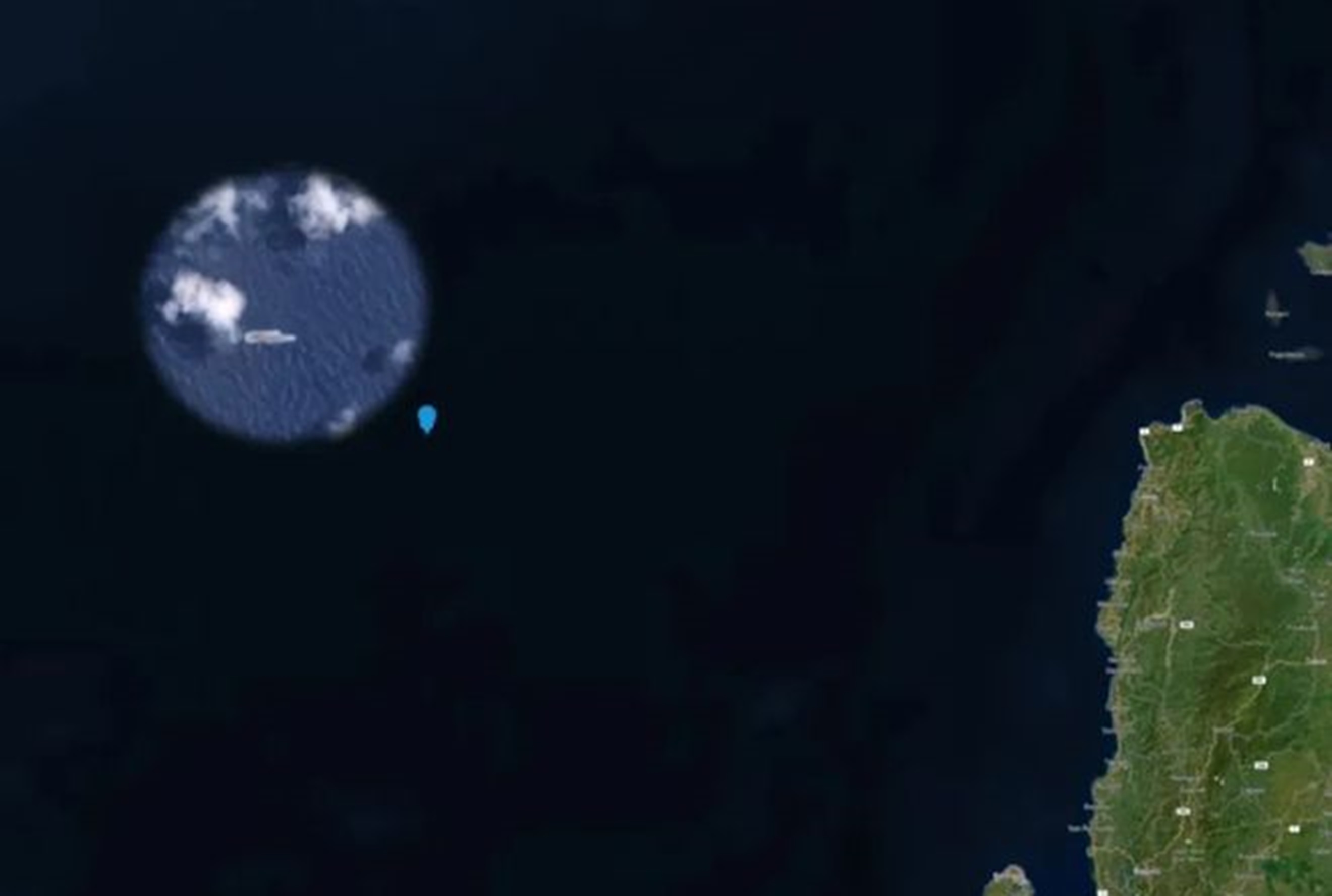 大陆觅熵科技公司的卫星遥感照片显示，山东舰于6月25日离开南部战区军港，2天后被发现出现在菲律宾吕宋岛以西大约200海里位置上。（图／腾讯网）