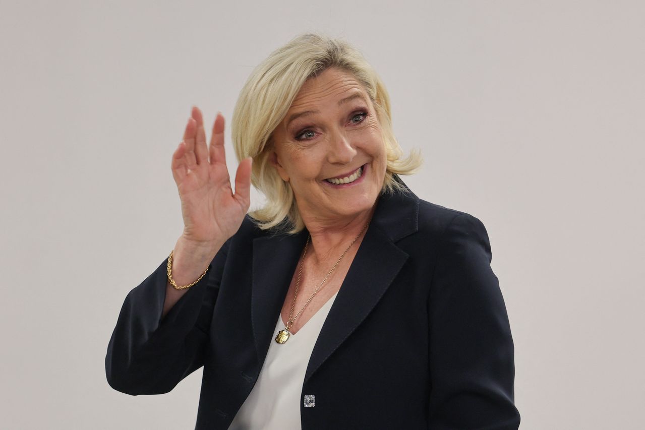法国国会首轮选举今天登场。路透社列出极右翼政党领袖玛琳．雷朋（Marine LePen）家族从政逾50年来的历史亮点。法新社