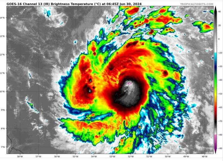 中央气象局前局长郑明典指出，大西洋今年第一个飓风，在加勒比海高海温区，还在快速组织发展中。撷取自郑明典脸书