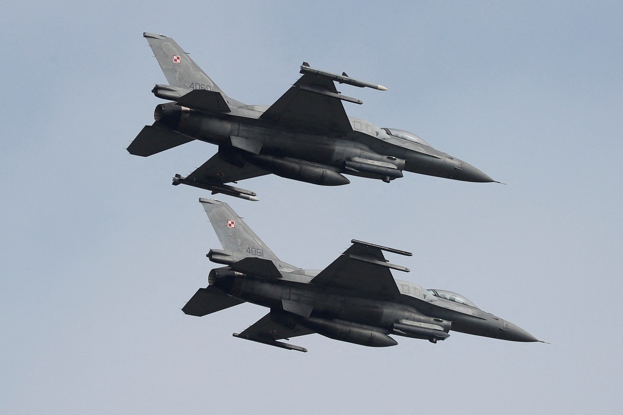 2018年10月，波兰空军的F-16战机在乌克兰斯达科斯坦尼夫的空军基地参与跨国军演。路透