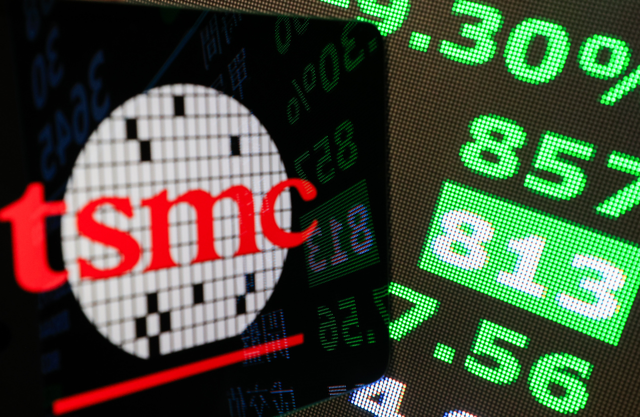 圖表看時事／黑色星期一亞洲股災…台股暴跌1807點創紀錄圖解台史上重大股災| 放學微素養| 文教| 聯合新聞網