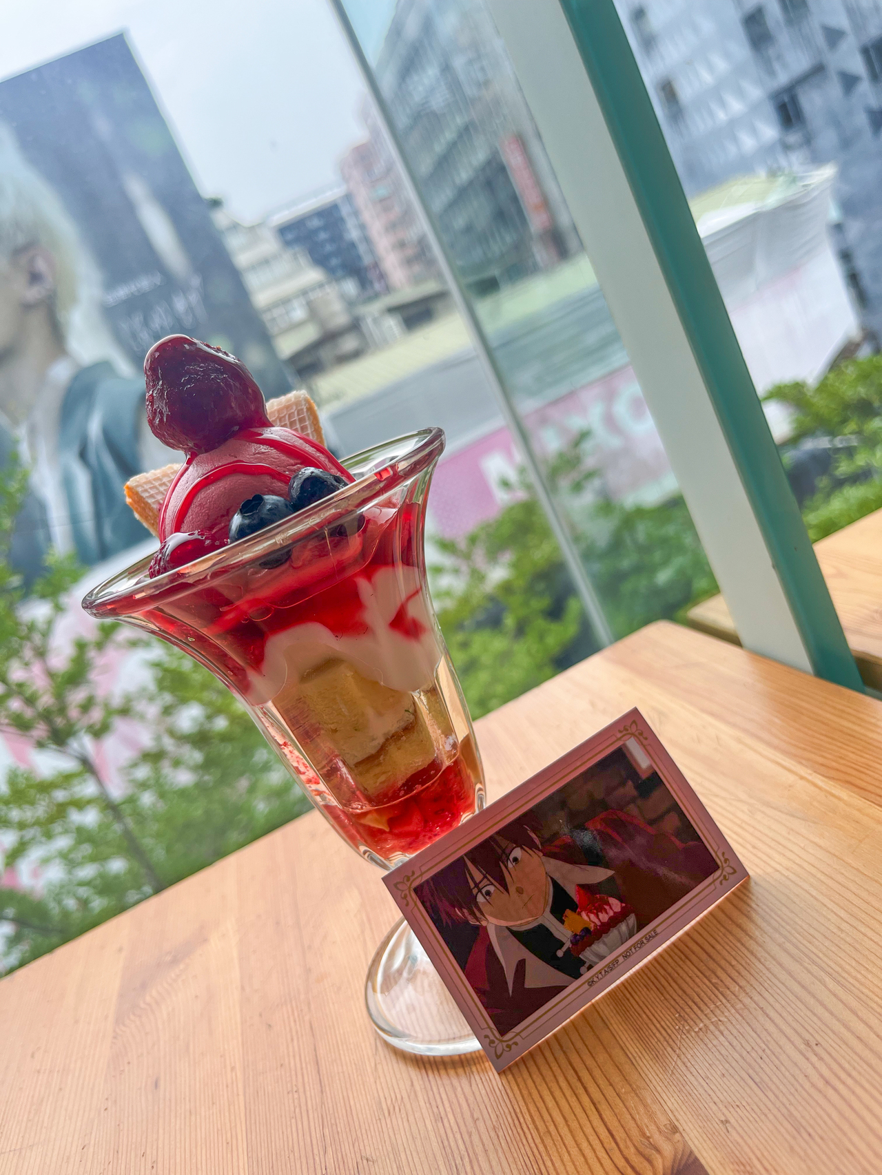 圖 葬送的芙莉蓮 咖啡廳打造寶箱怪體驗被吞