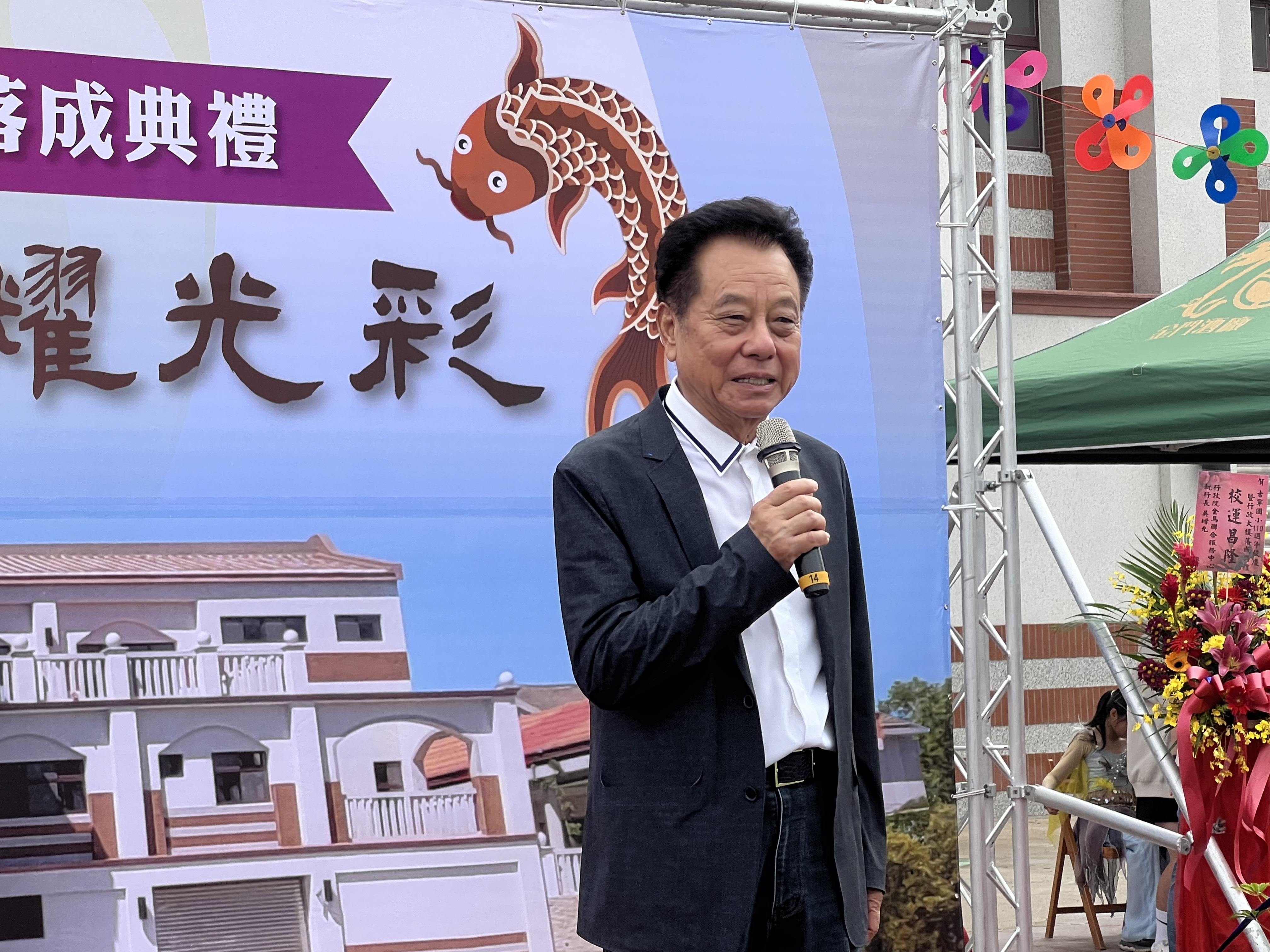 金門縣議長洪允典遭議員串聯罷免,洪允典今天表示,感謝過半數議員的強力支持,不僅守住議會的尊嚴,也唾棄不理性的罷免,讓他有機會繼續為議會服務。本報資料照片