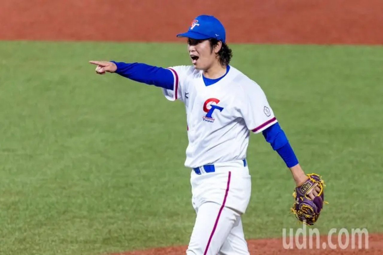 WBC 台湾代表 ユニフォーム CT 台湾チア 古林睿煬 陳傑憲 宋家豪 徐若熙 30488186.jpg