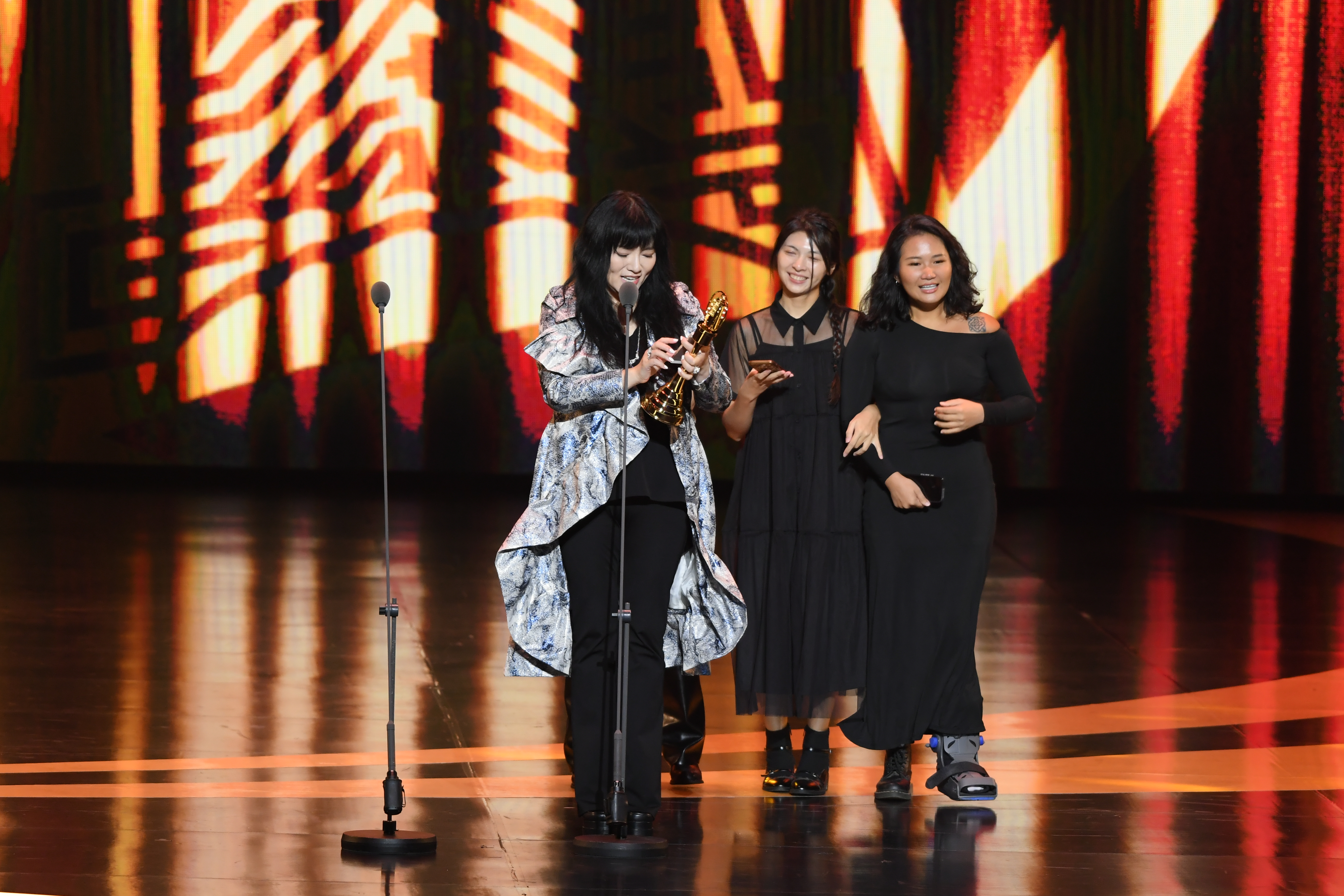 金鐘59／土星回歸國師發威！唐綺陽奪廣播金鐘首座Podcast獎| 電視| 噓！星聞